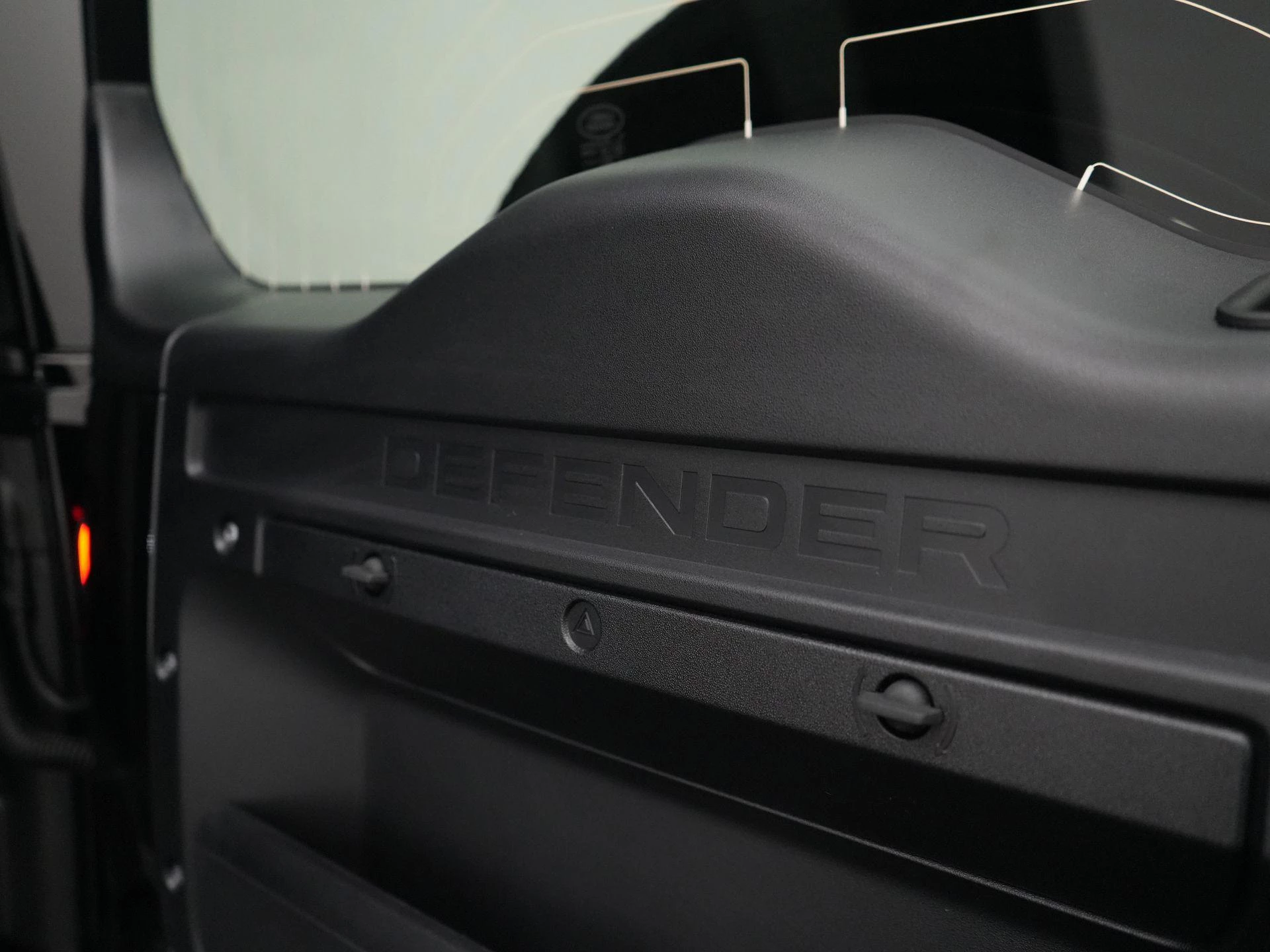 Land Rover-Defender-image-41