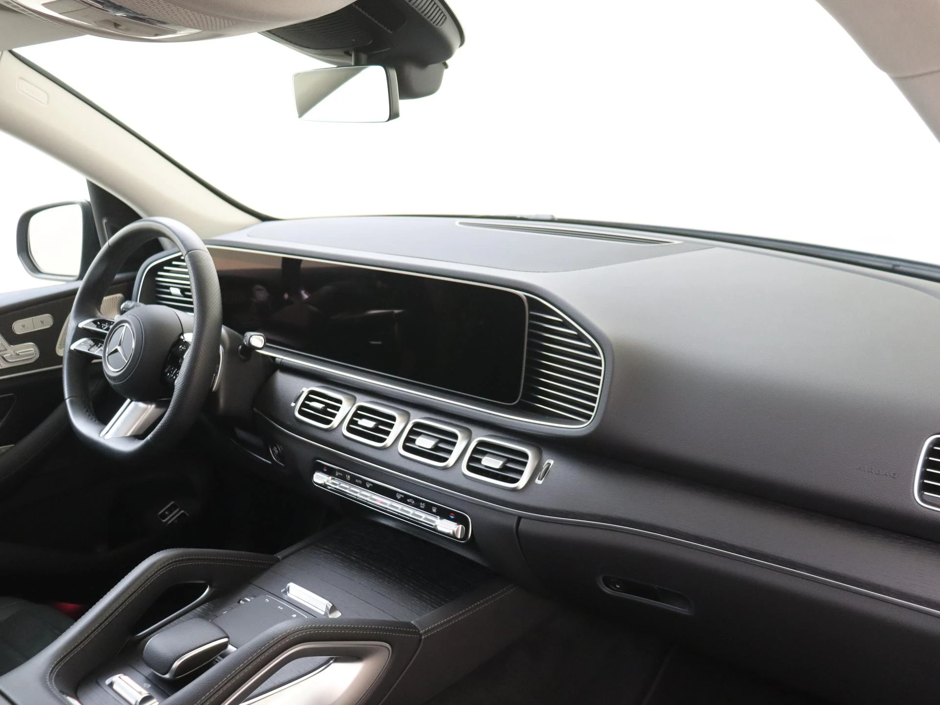 Mercedes-Benz-GLE-image-4