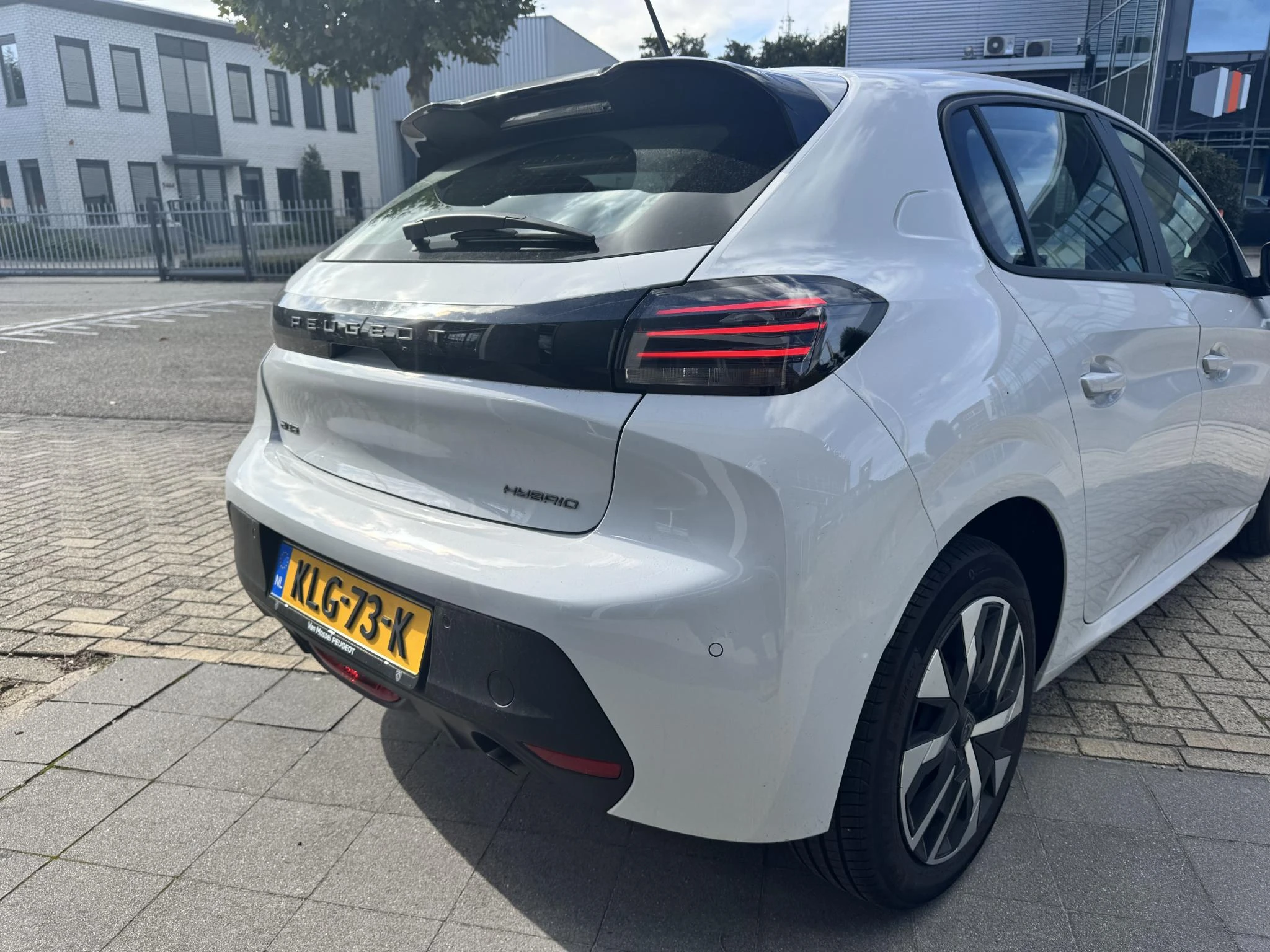 Peugeot-208-image-15