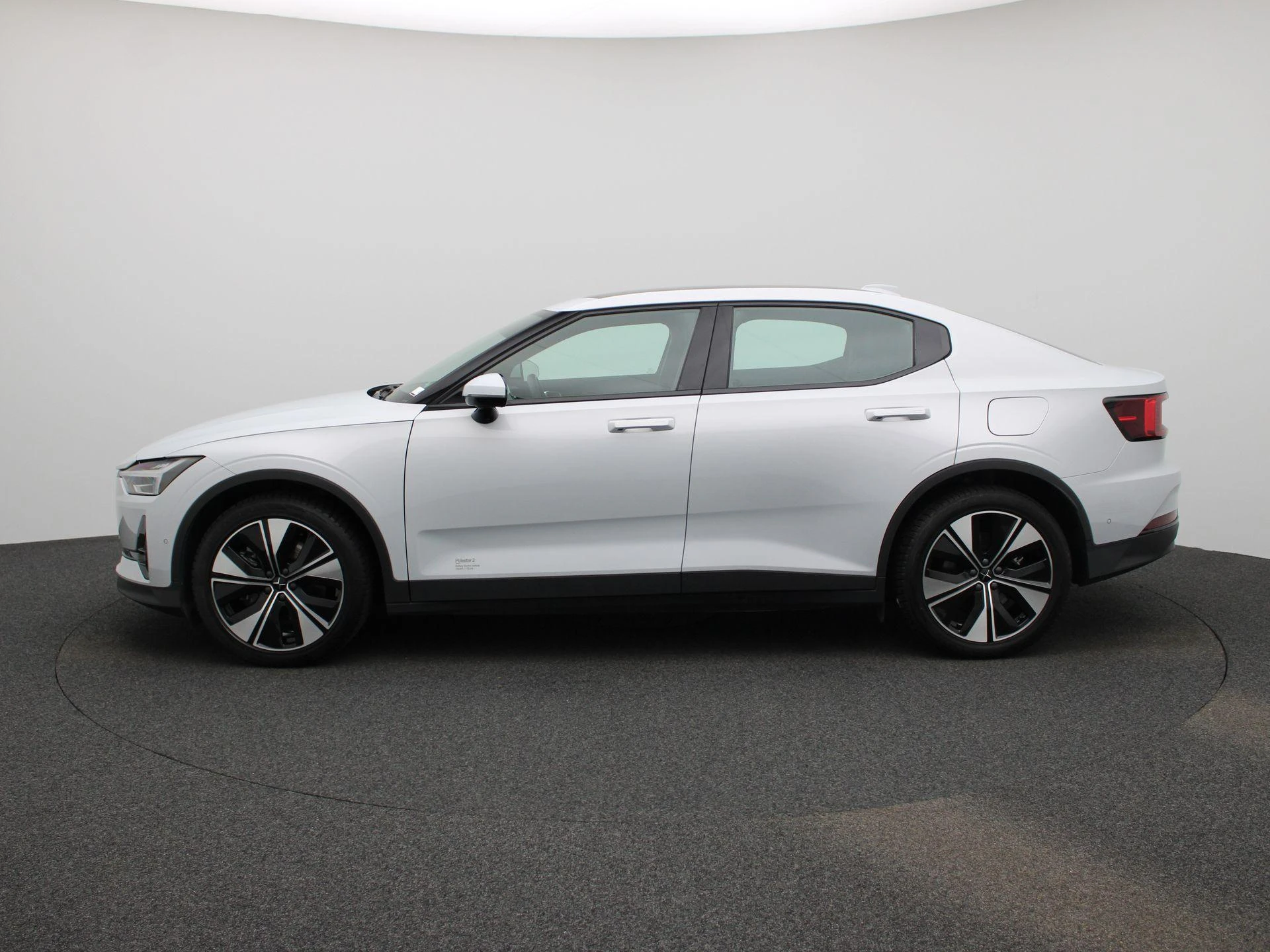 Polestar-2-image-3