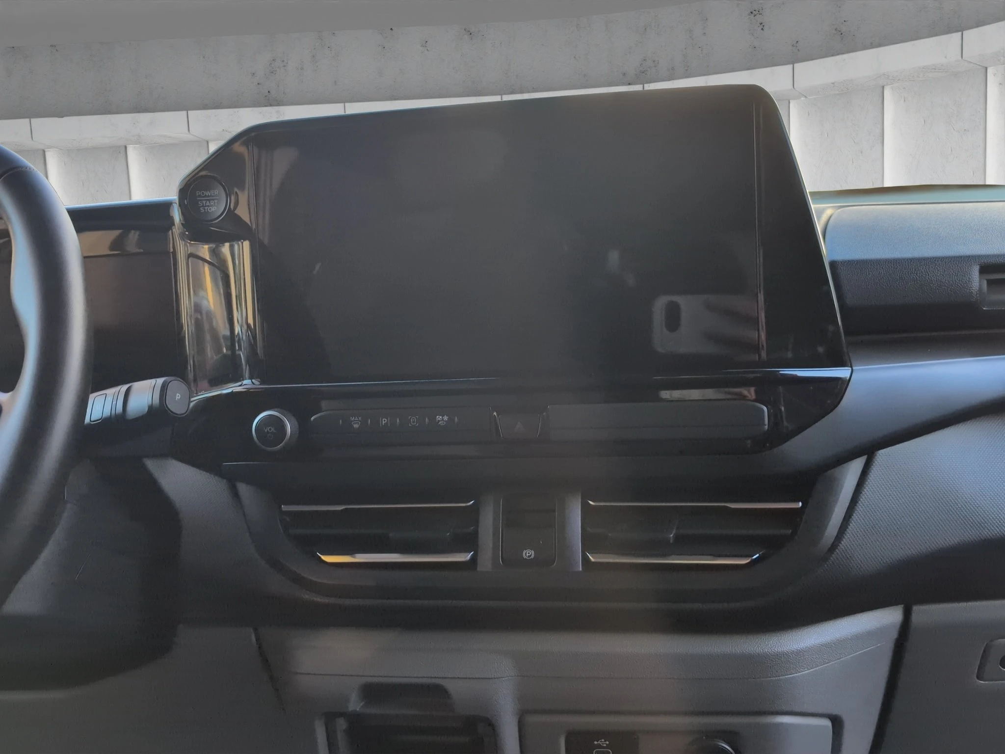 Ford-Tourneo Custom-image-14
