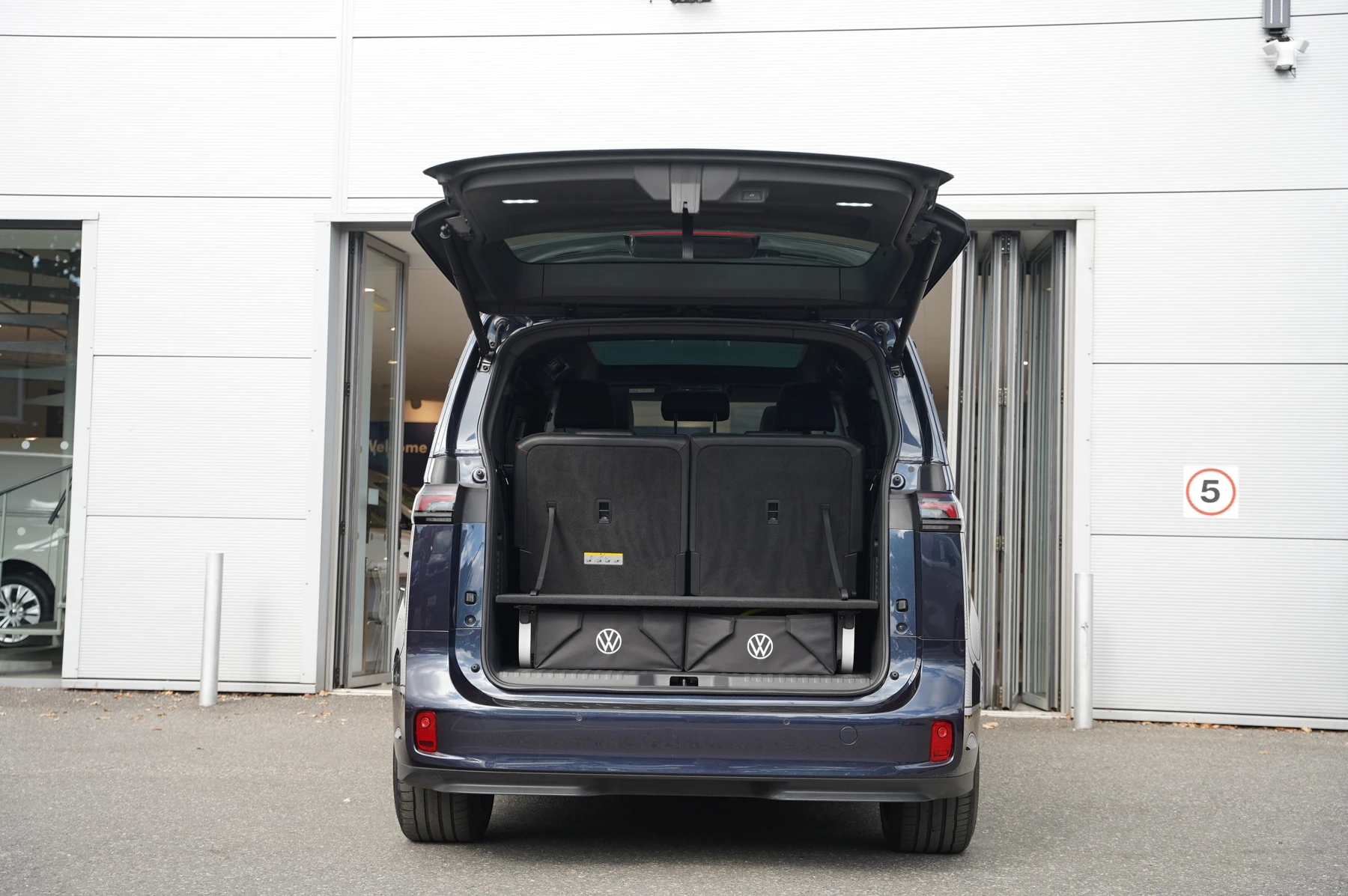 Volkswagen-ID. Buzz-image-11