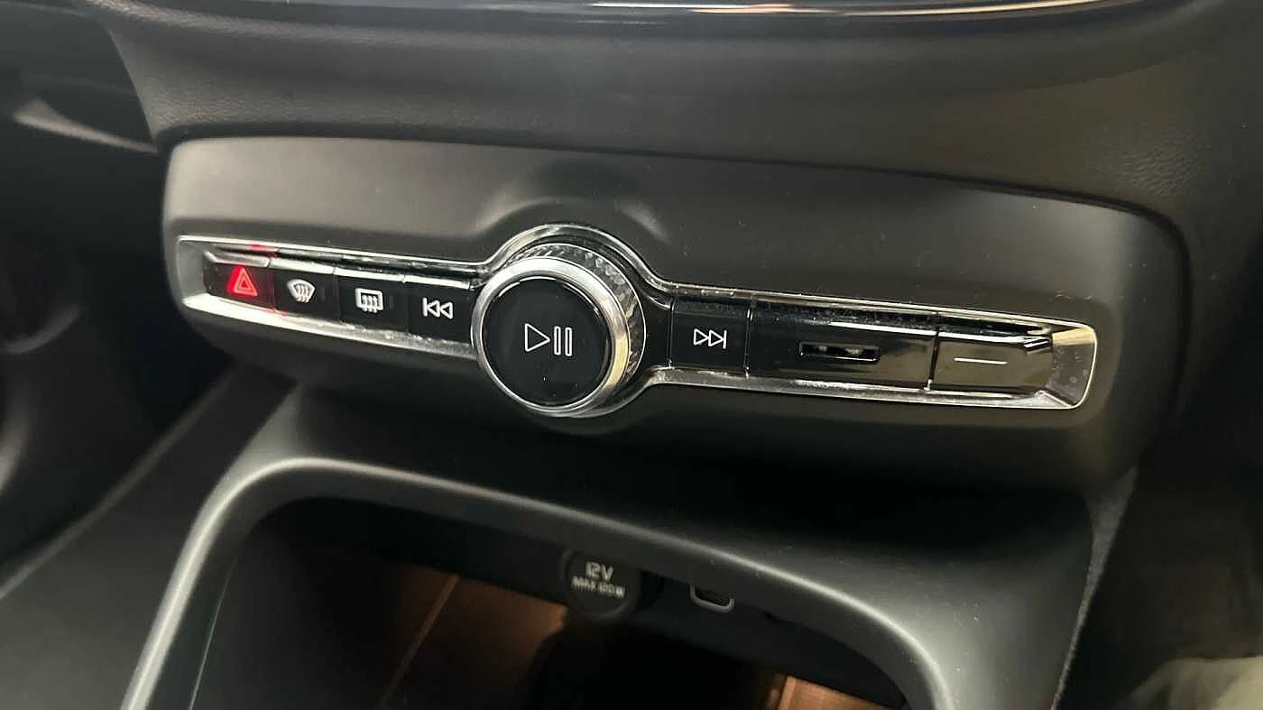 Volvo-XC40-image-24
