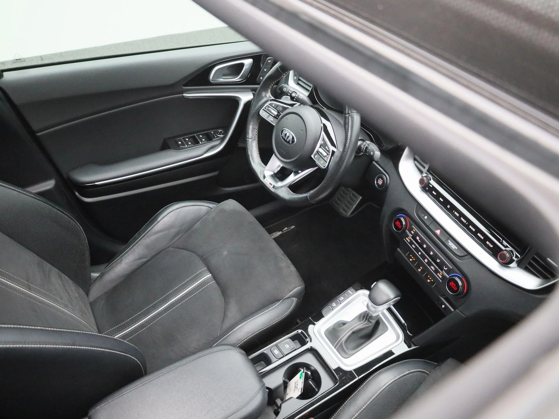 Kia-ProCeed-image-31