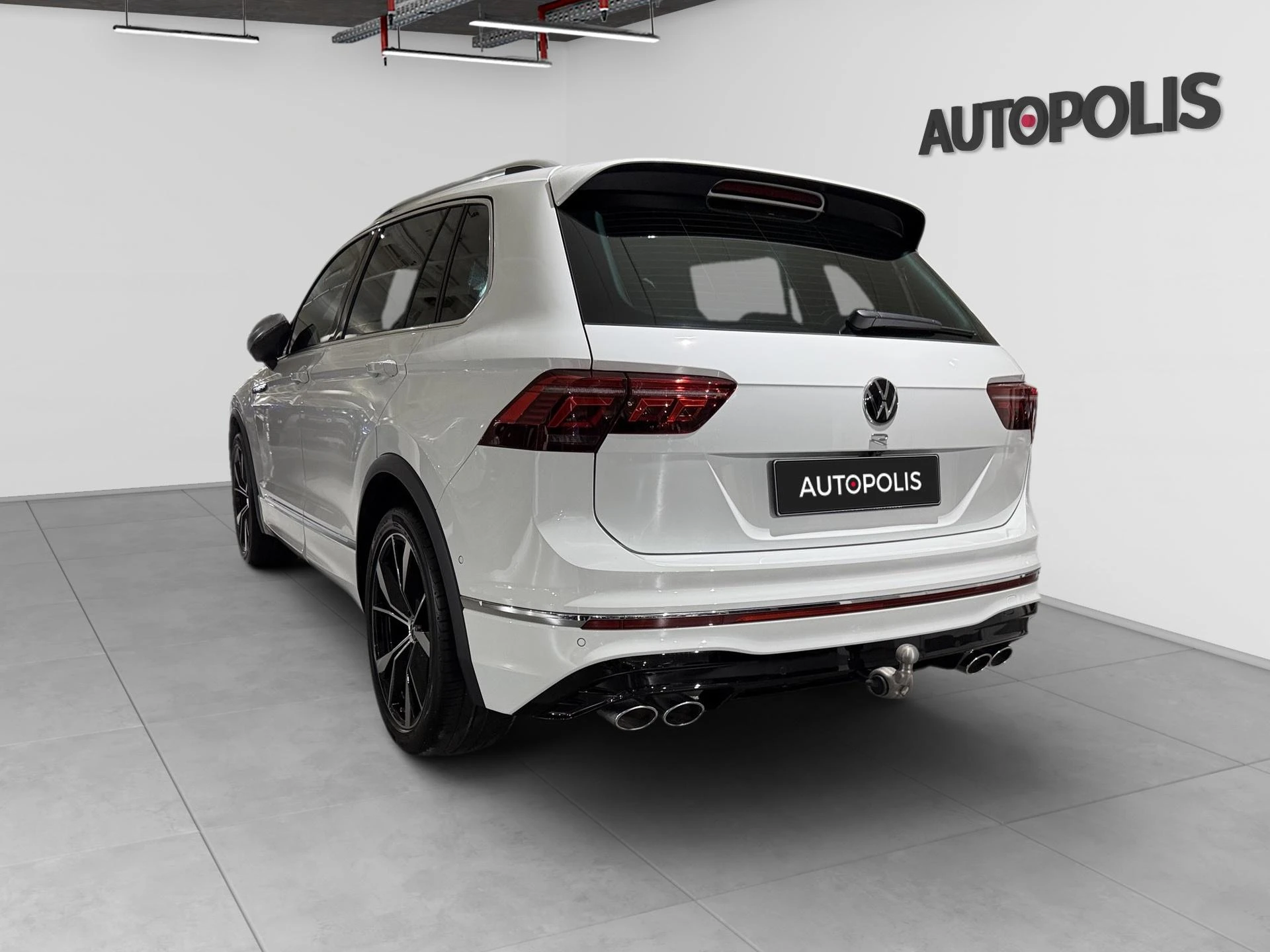 Volkswagen-Tiguan-image-13