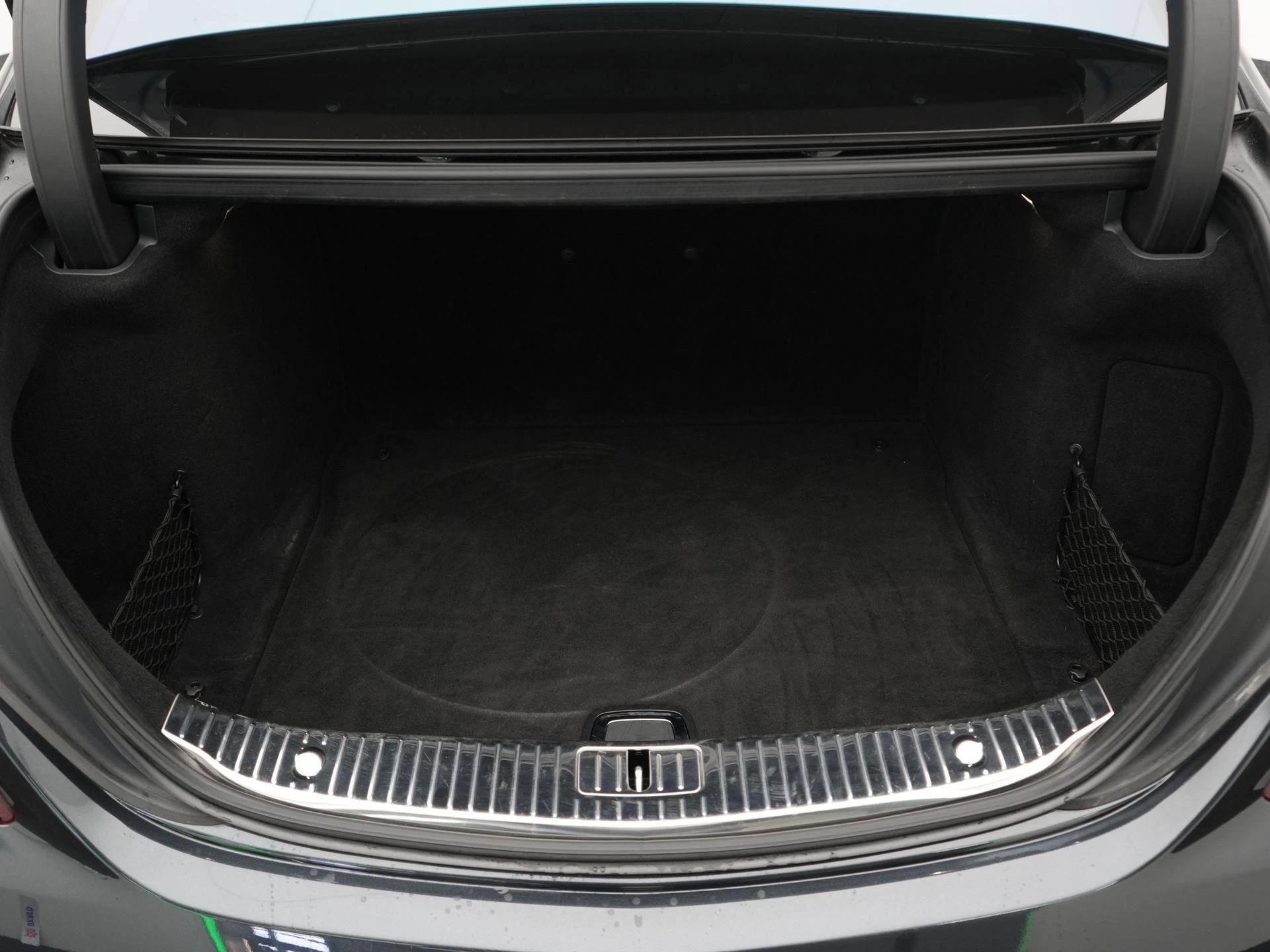 Mercedes-Benz-S-Klasse-image-41