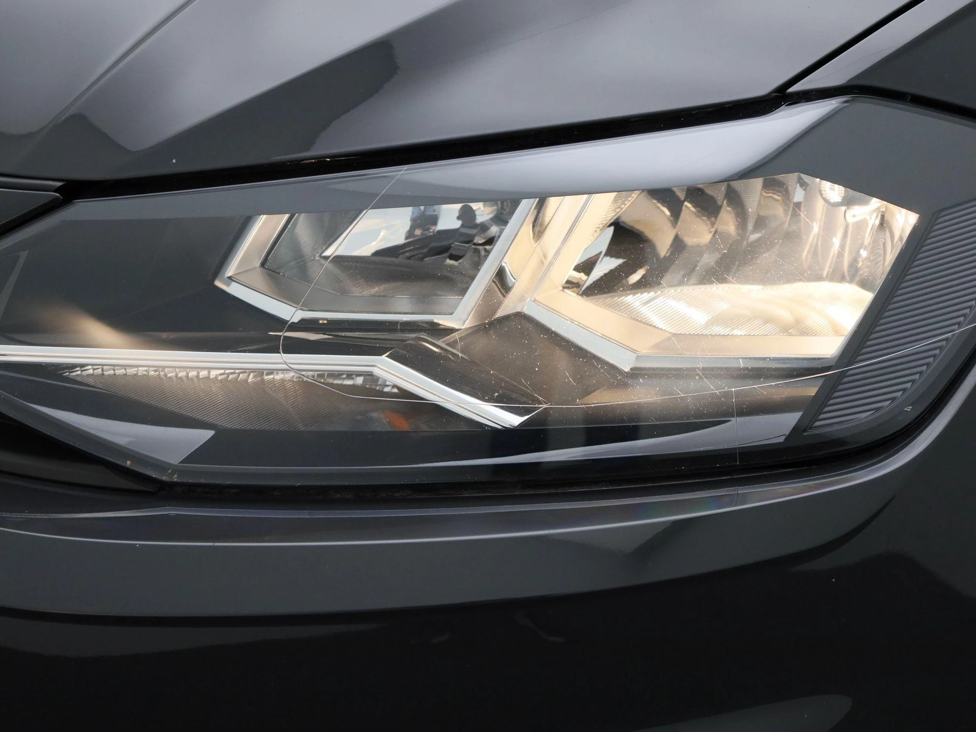 Volkswagen-Polo-image-13