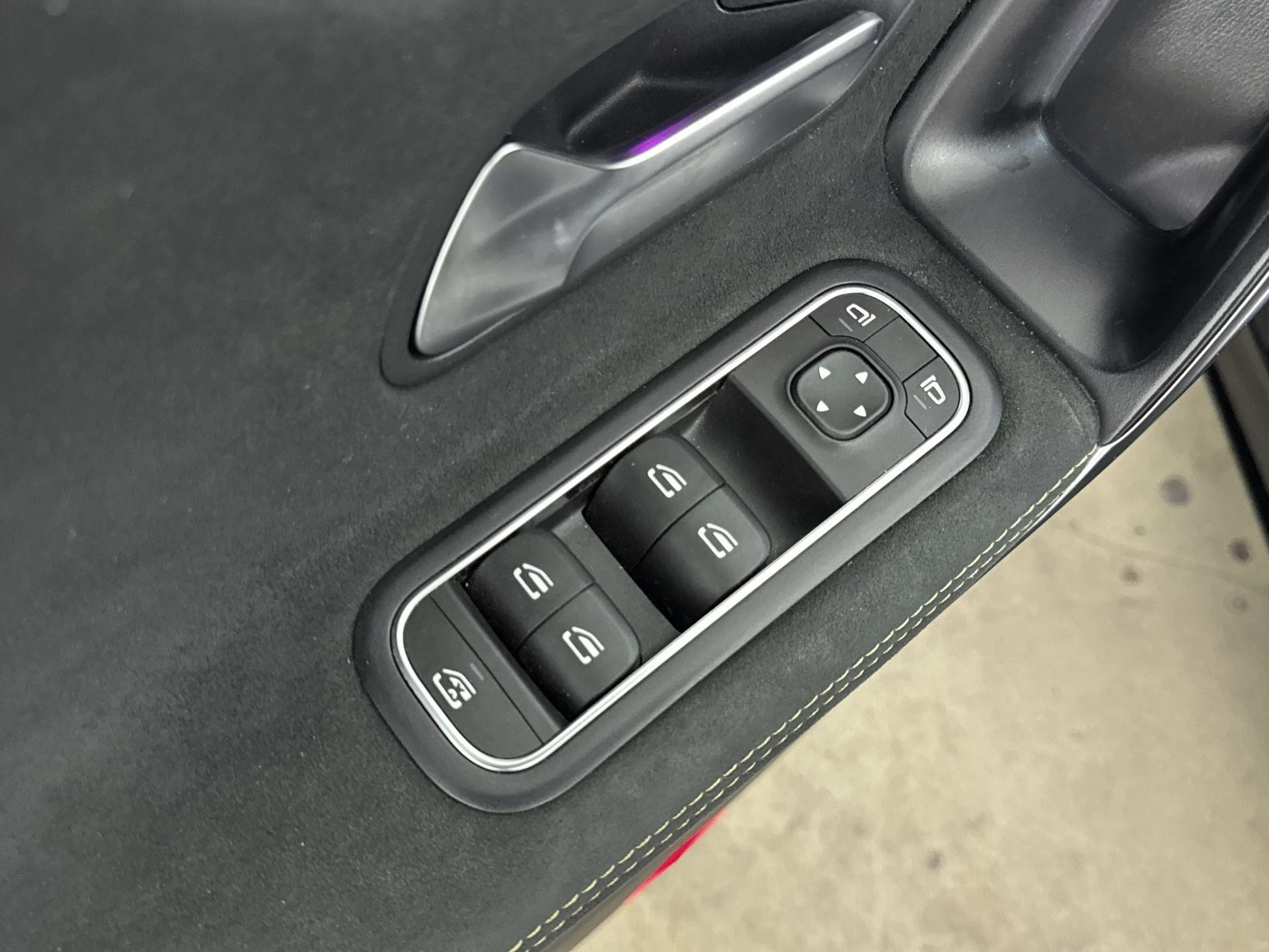 Mercedes-Benz-CLA-image-12