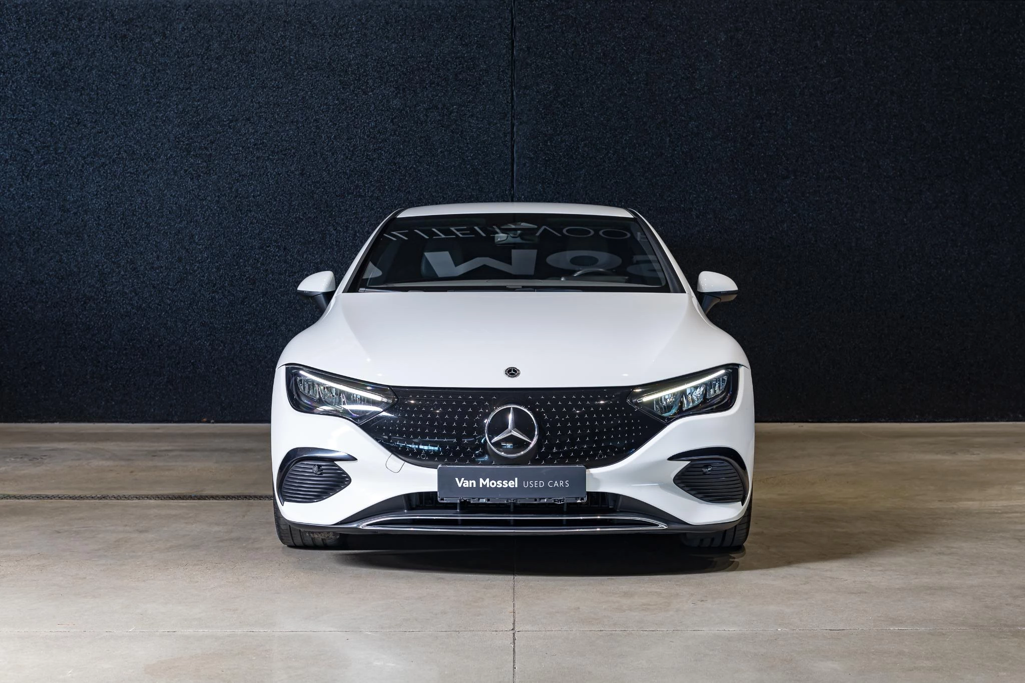 Mercedes-Benz-EQE-image-1
