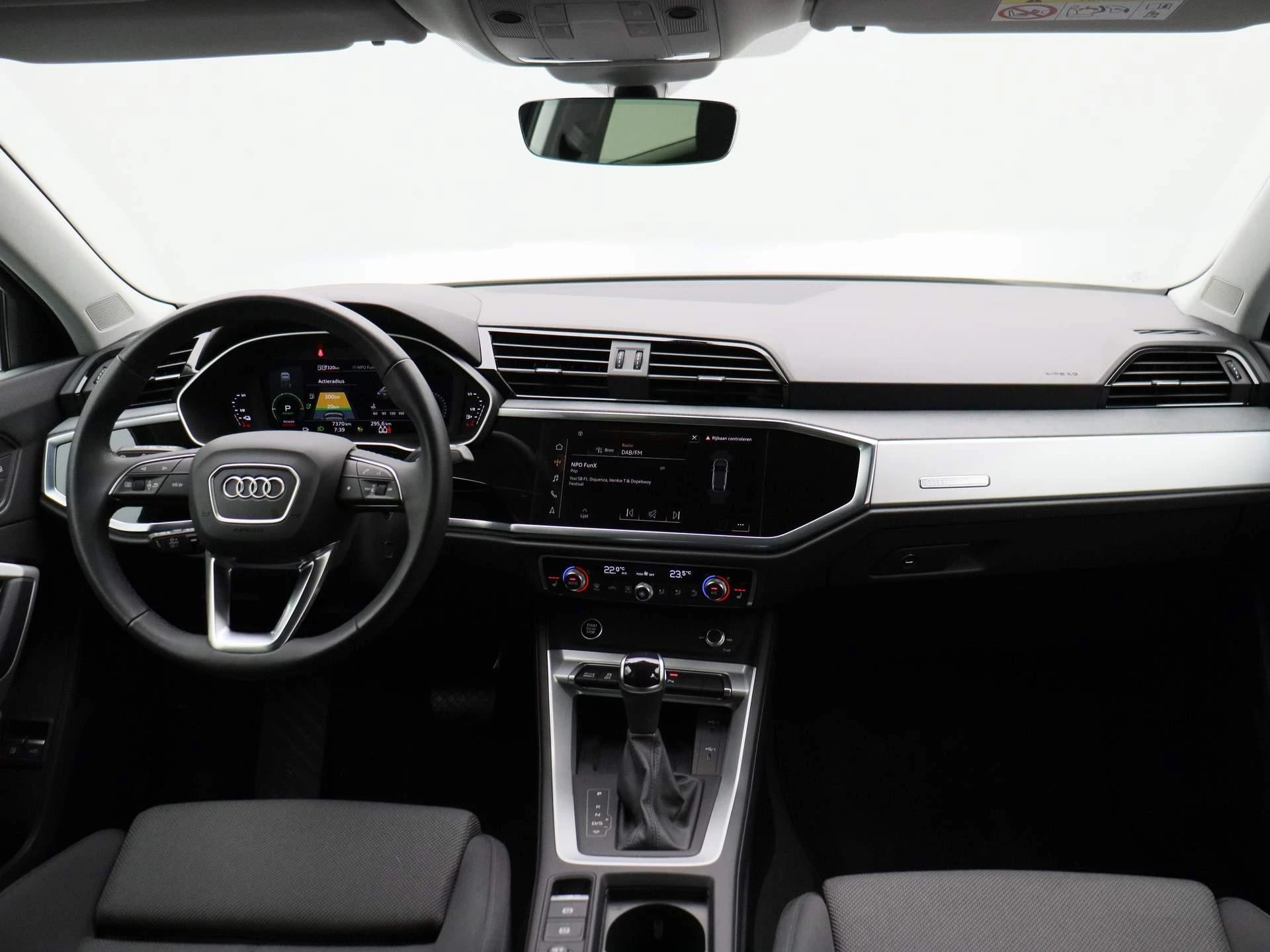 Audi-Q3-image-32