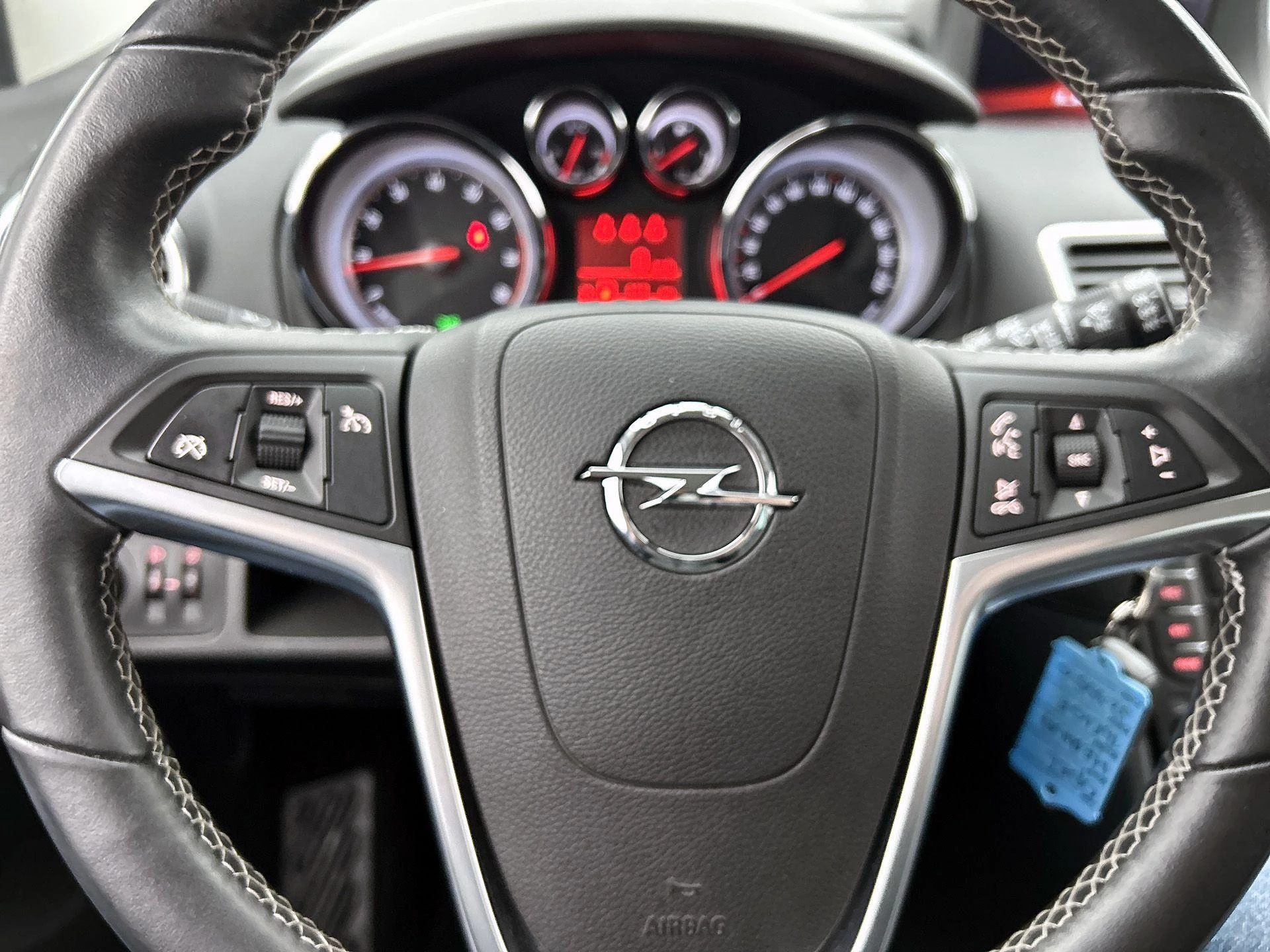 Opel-Meriva-image-32