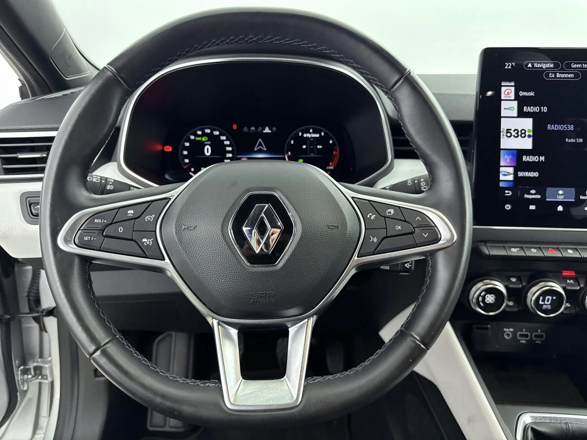 Renault-Clio-image-26