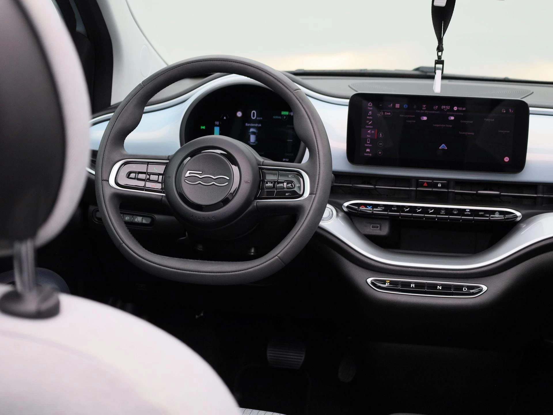 Fiat-500C-image-6