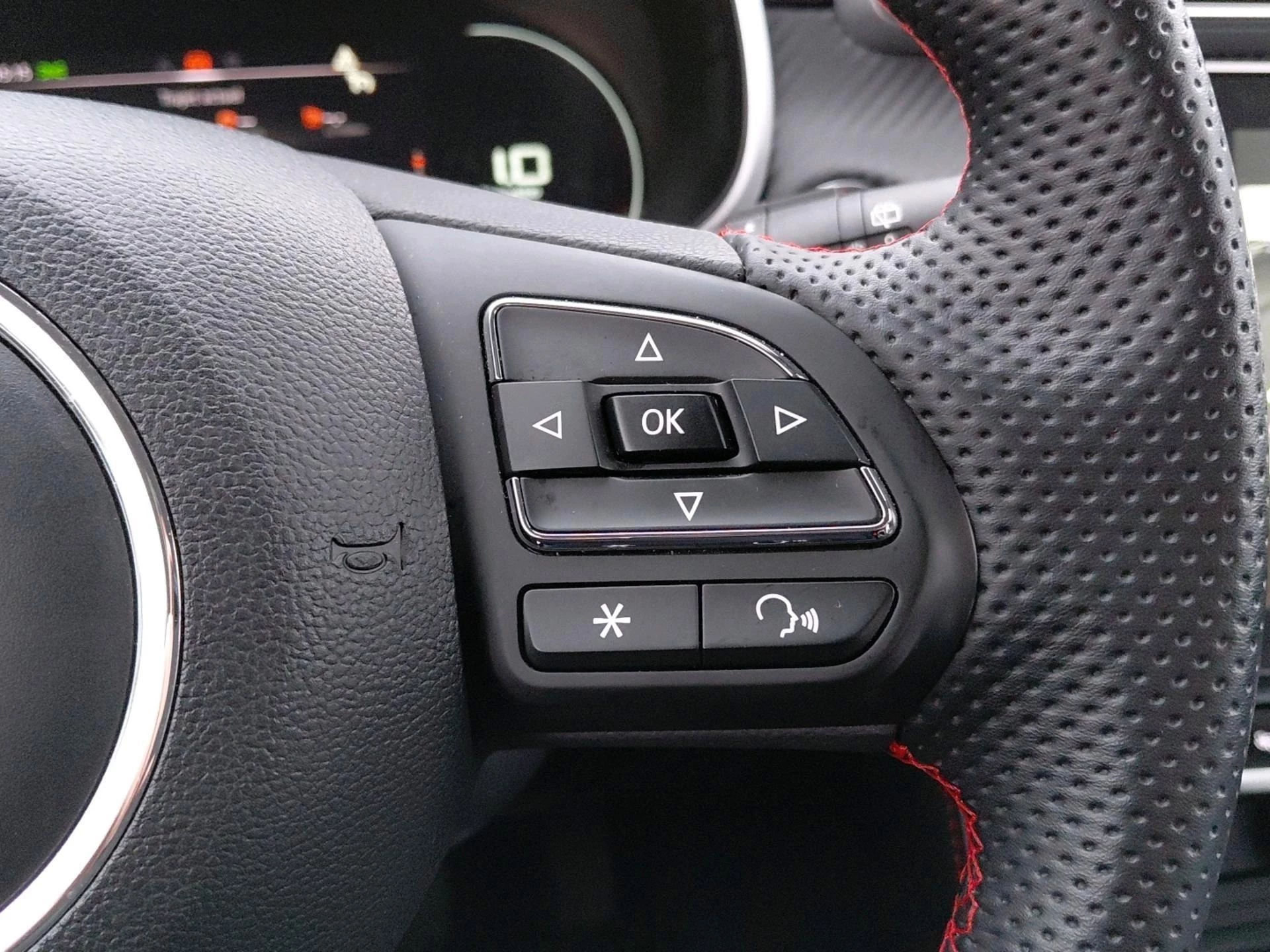 MG ZS Luxury