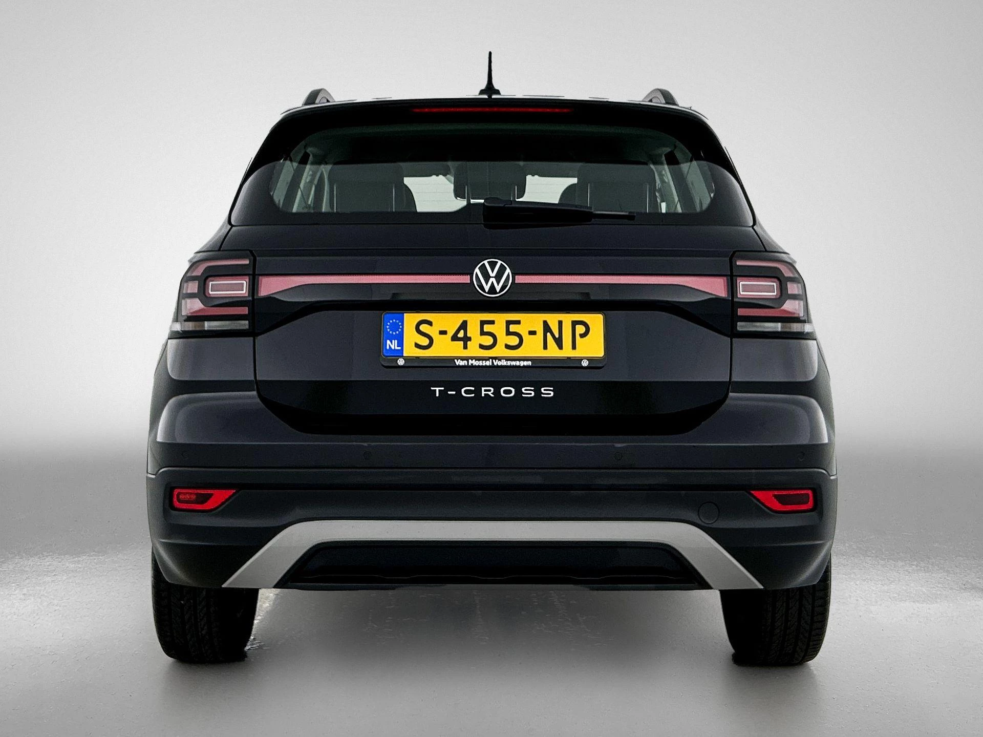 Volkswagen-T-Cross-image-2
