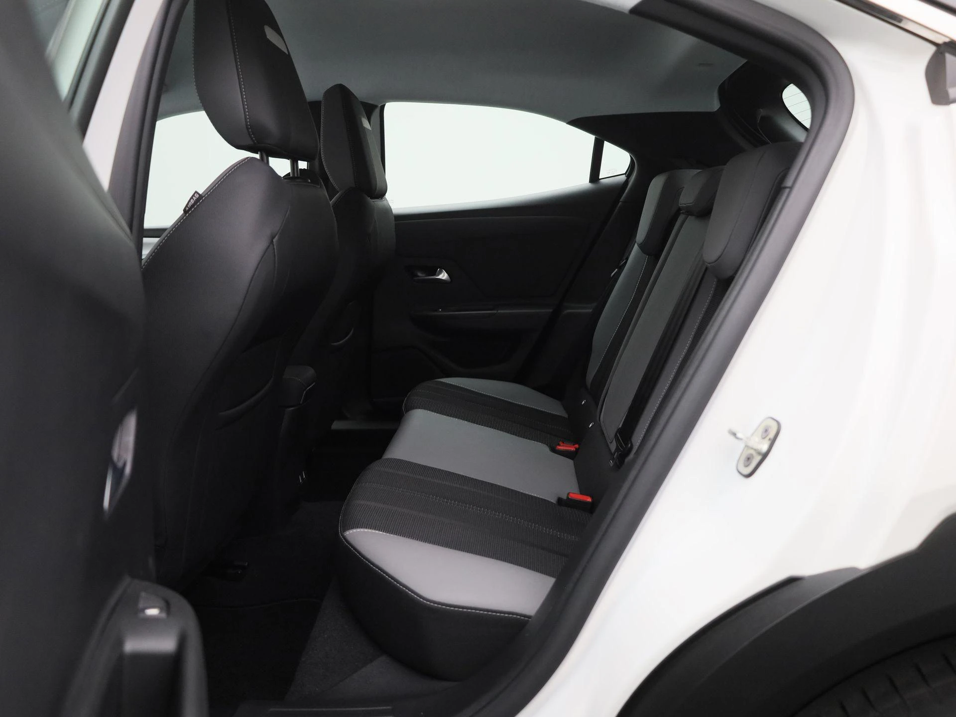 Opel-Mokka-e-image-11