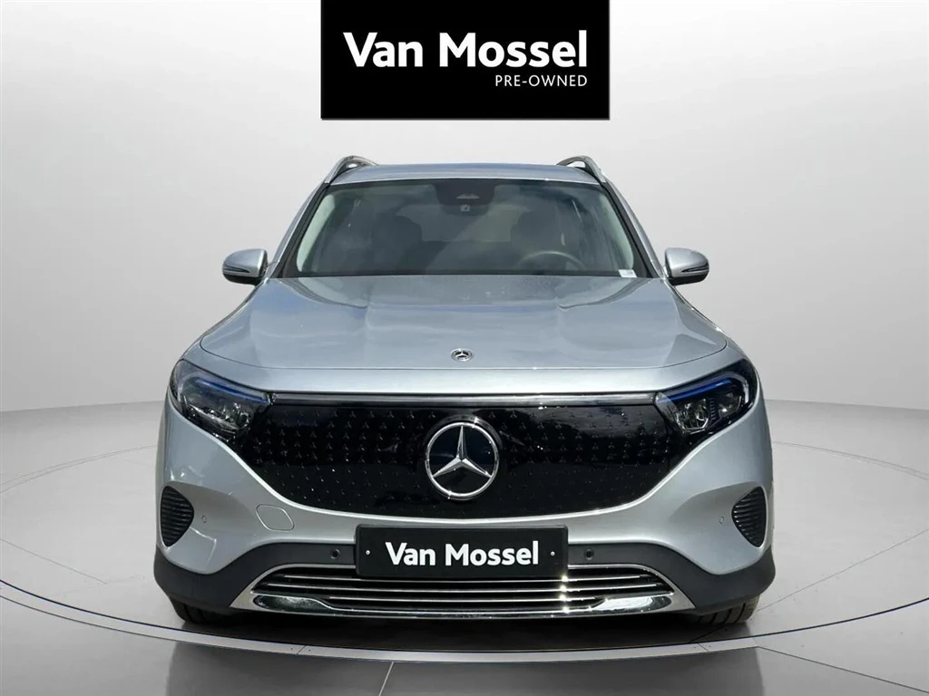 Mercedes-Benz-EQB-image-1