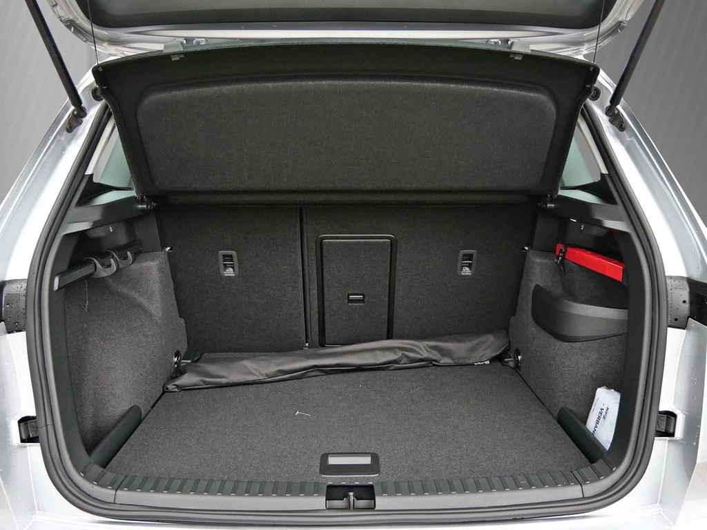 Škoda Karoq Tour 1.5 l TSI 110 kW / 150 PS