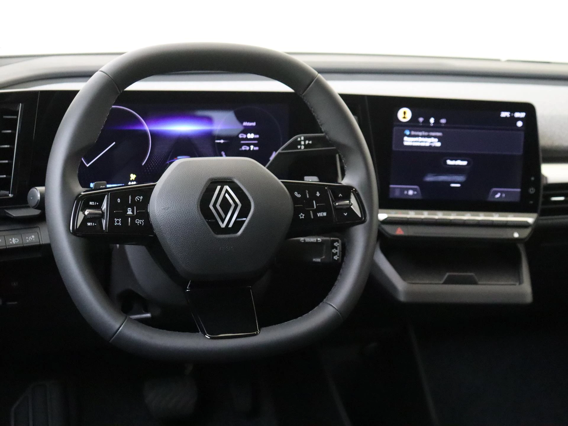 Renault-Megane E-Tech-image-9