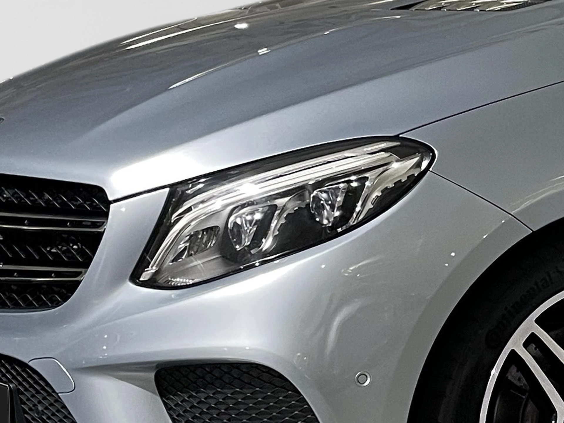Mercedes-Benz-GLE-image-22