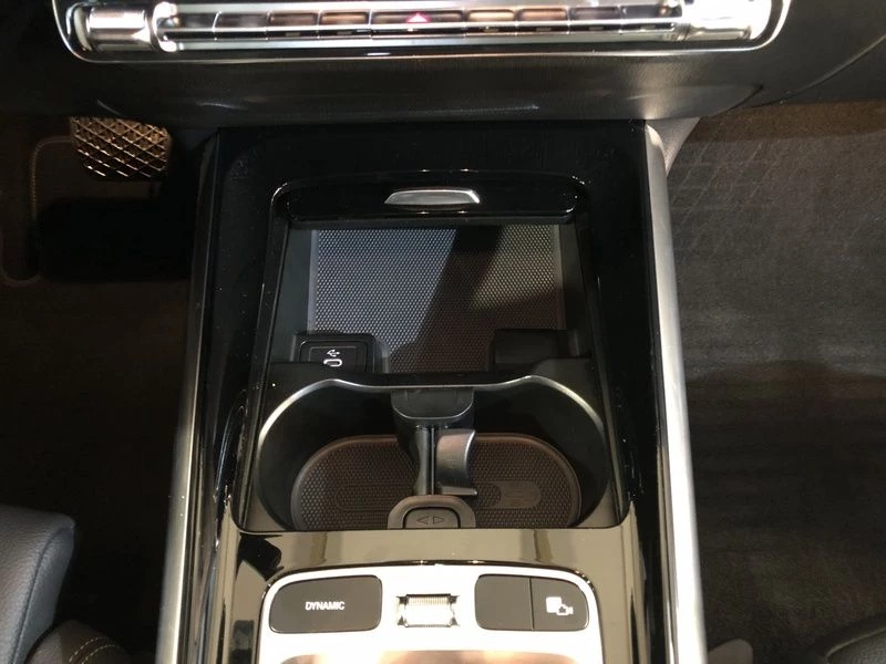 Mercedes-Benz GLA 200 d PROGRESSIVE MBUX LED SHZ KLIMA ProgressiveH247 GLA 200 d PROGRESSIVE MBUX LED SHZ KLIMA Progressive