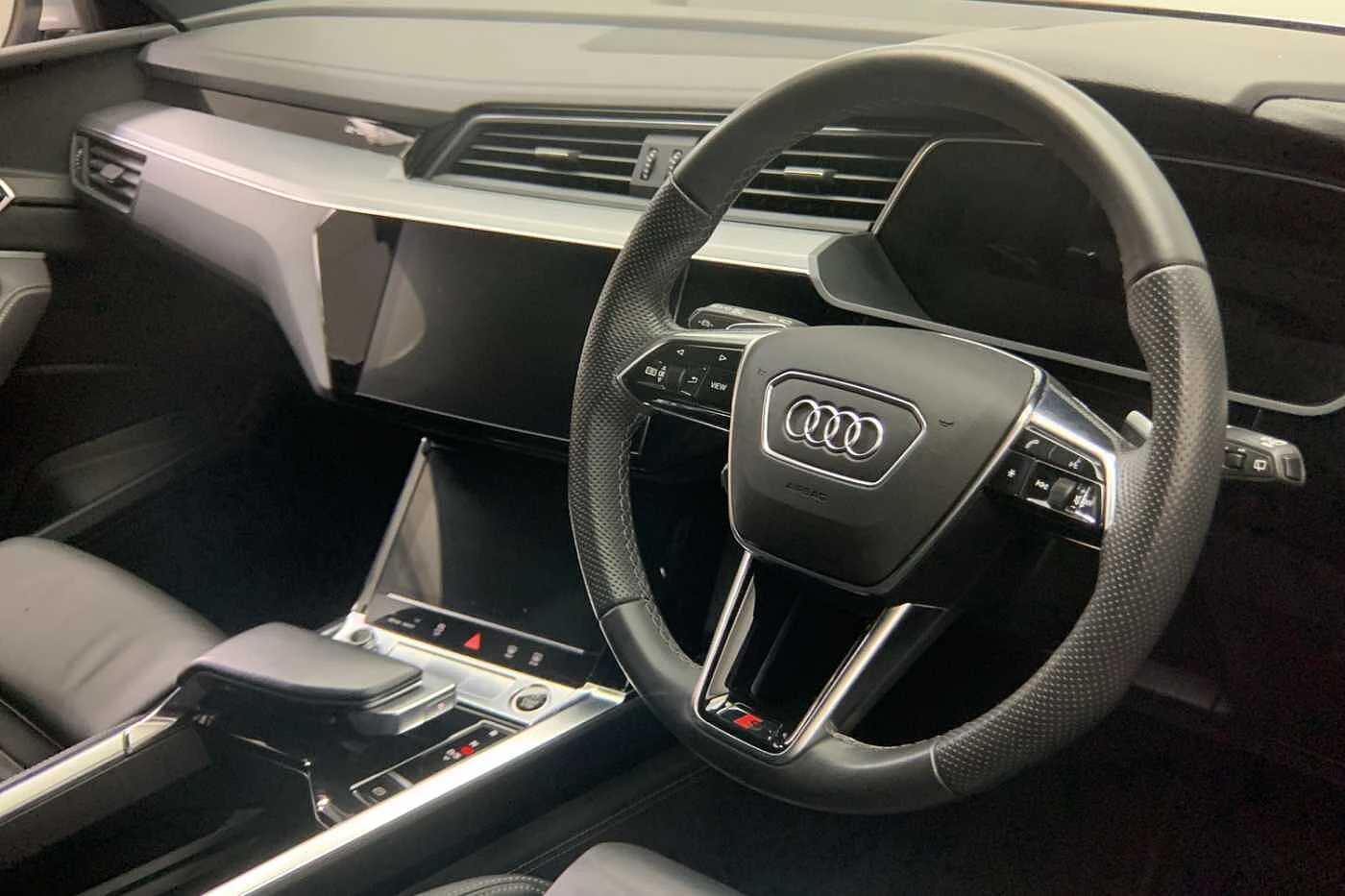 Audi-e-tron-image-5