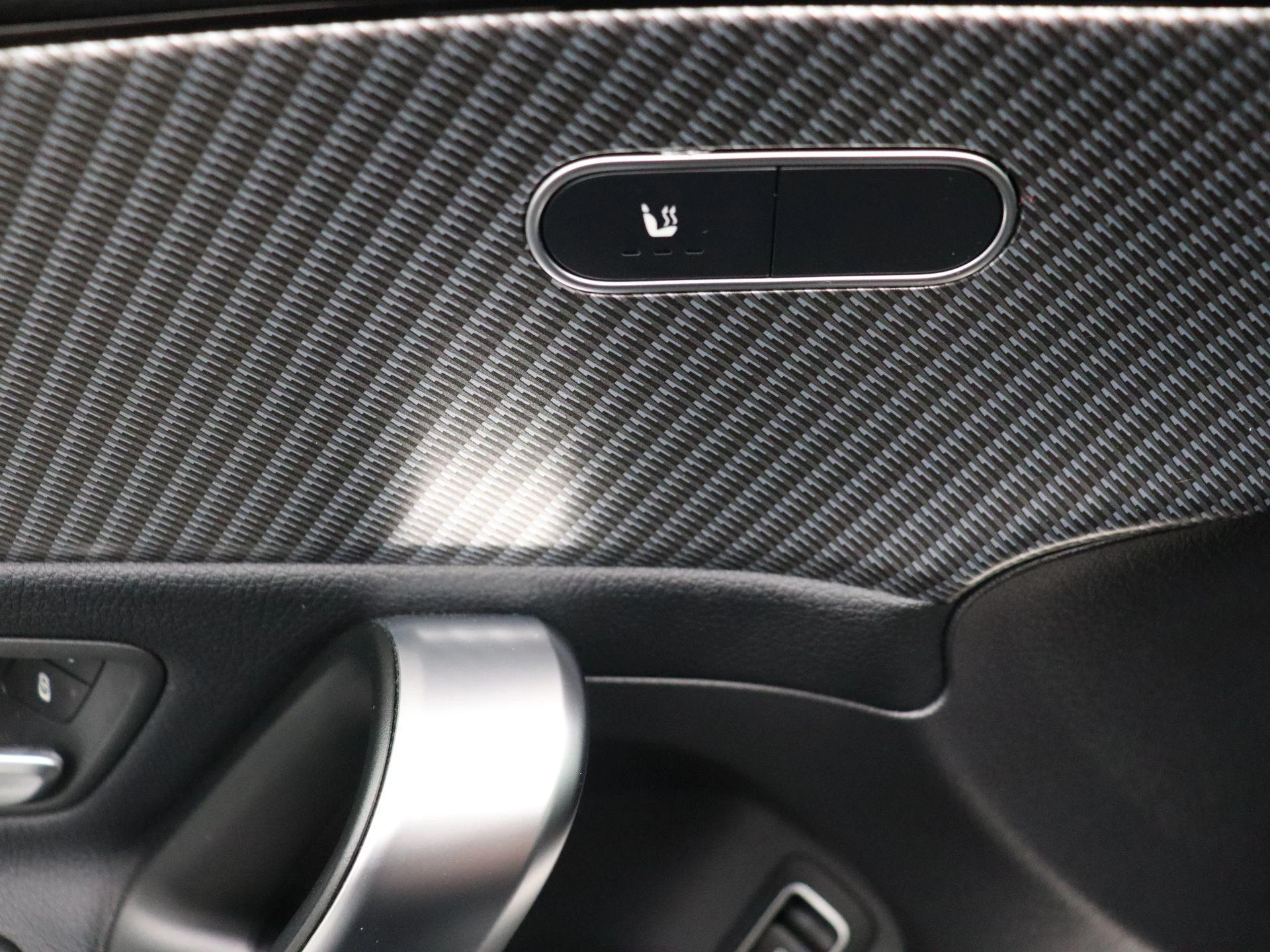 Mercedes-Benz Classe A 250 e Business Solution + CARPLAY + LED + CAMERA +
