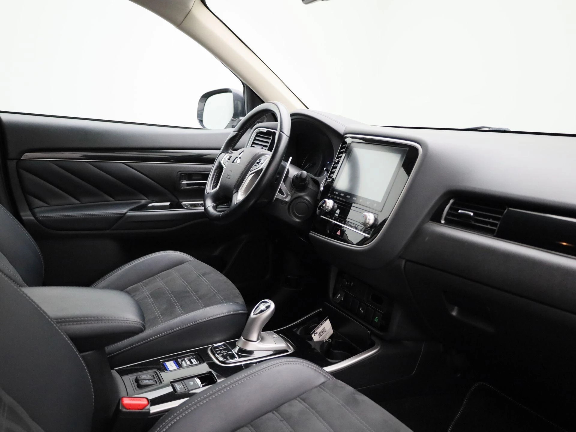 Mitsubishi-Outlander-image-30