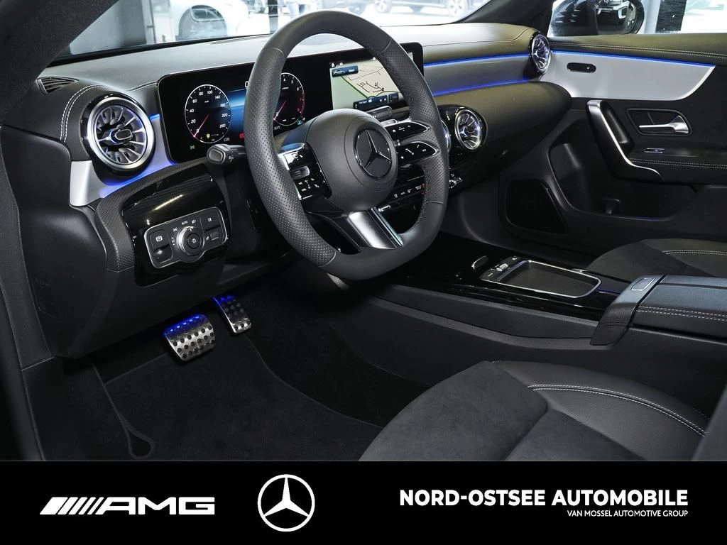 Mercedes-Benz CLA 180 AMG NIGHT PANO WINTER-PAKET 19Z DISTR. AMG Line