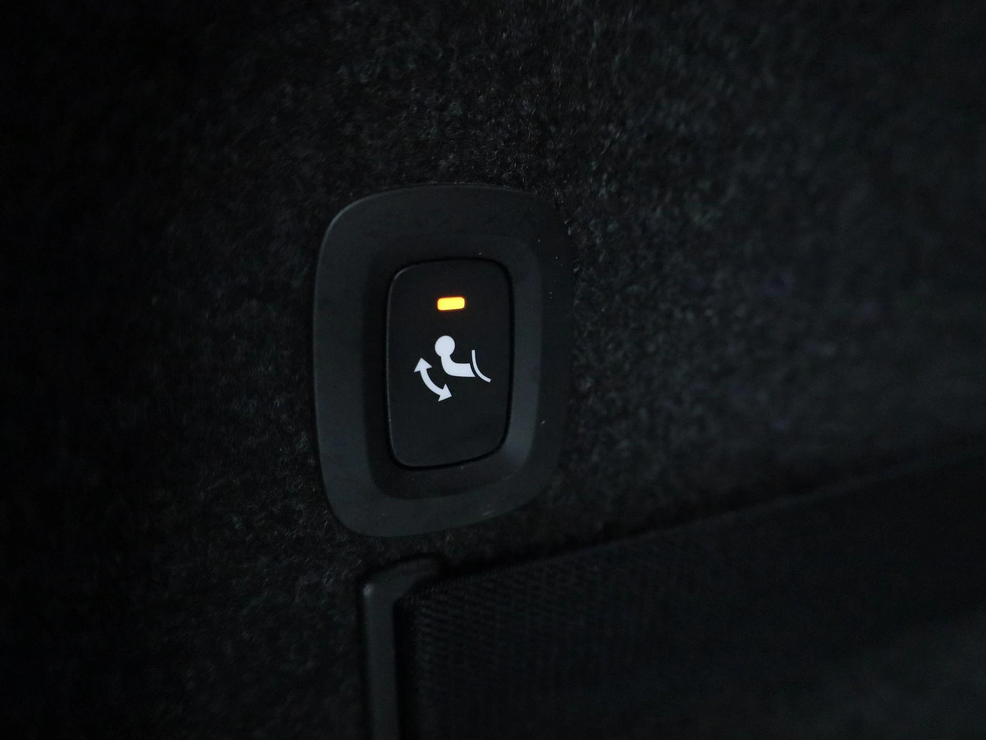 Polestar-2-image-12