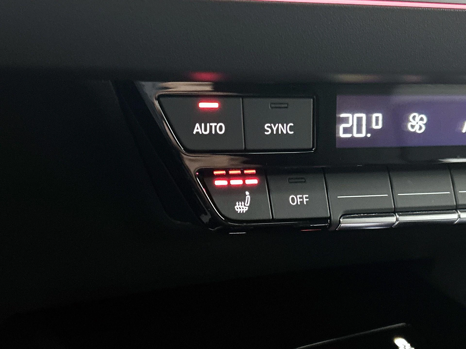 Audi-Q4 e-tron-image-7