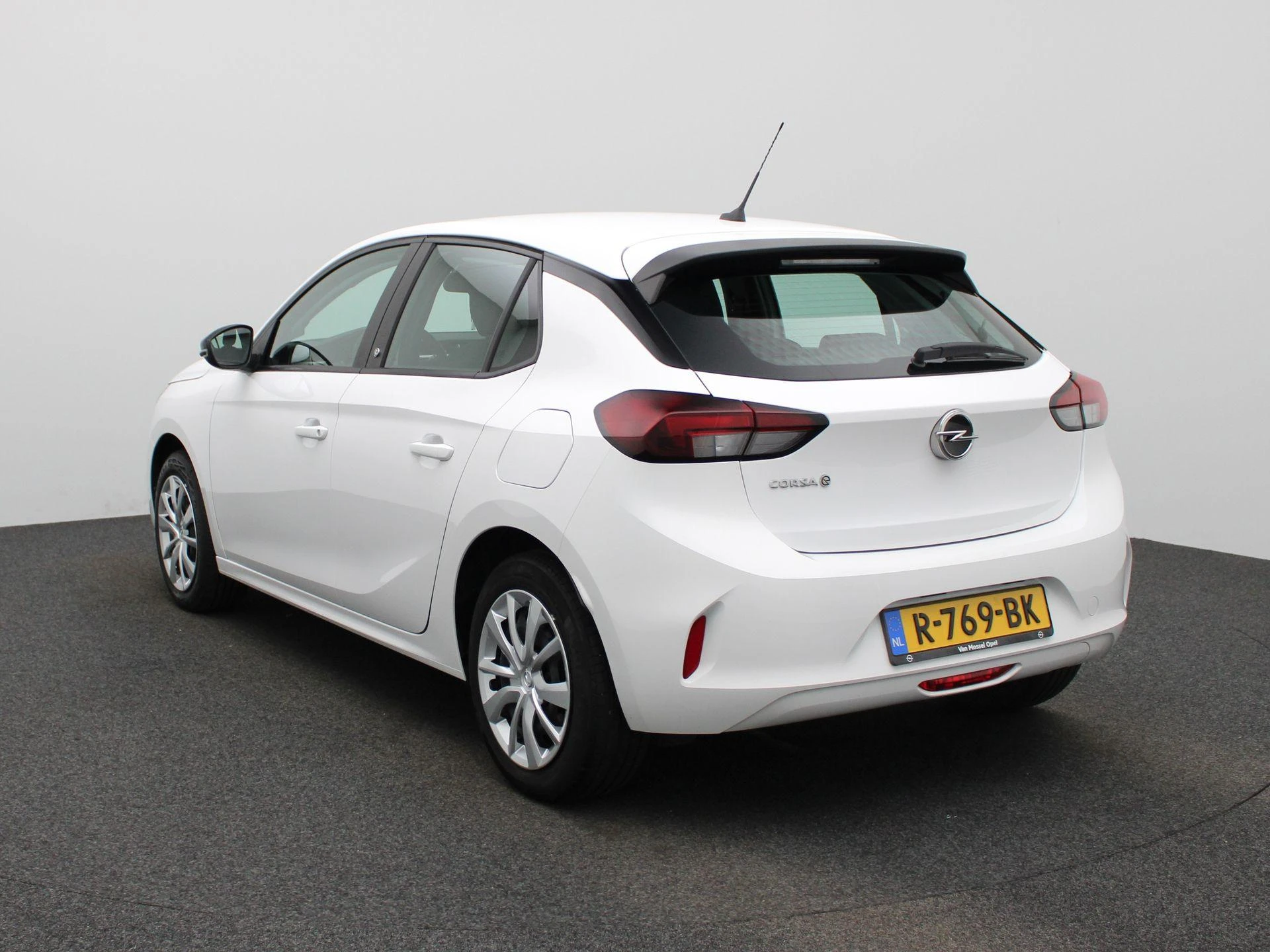 Opel-Corsa-e-image-1