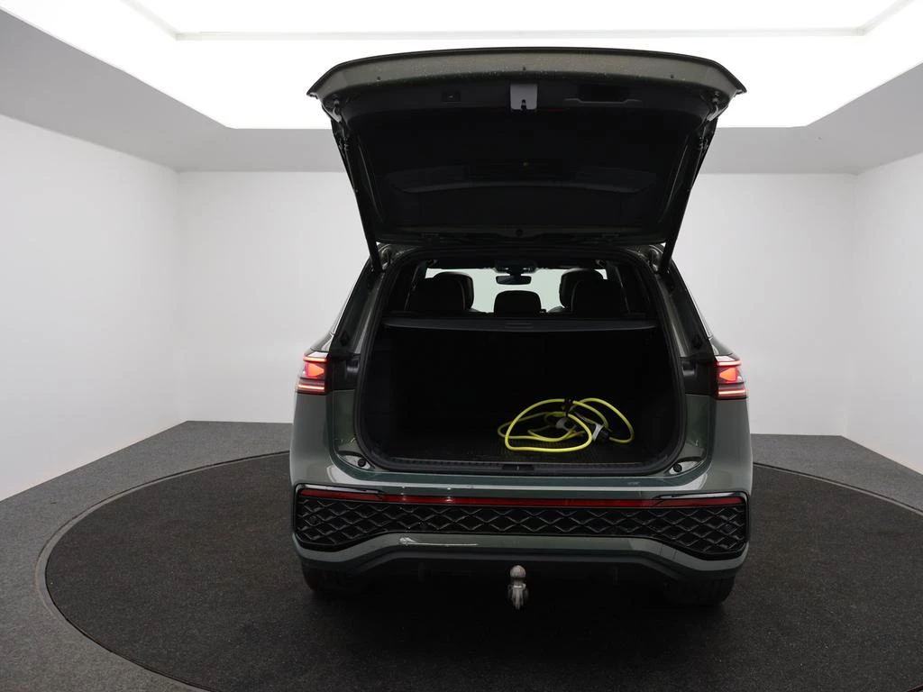 Volkswagen Tayron eHybrid Tayron R-Line Business Premium 1.5TSI eHybrid 177 pk DSG / DEMO