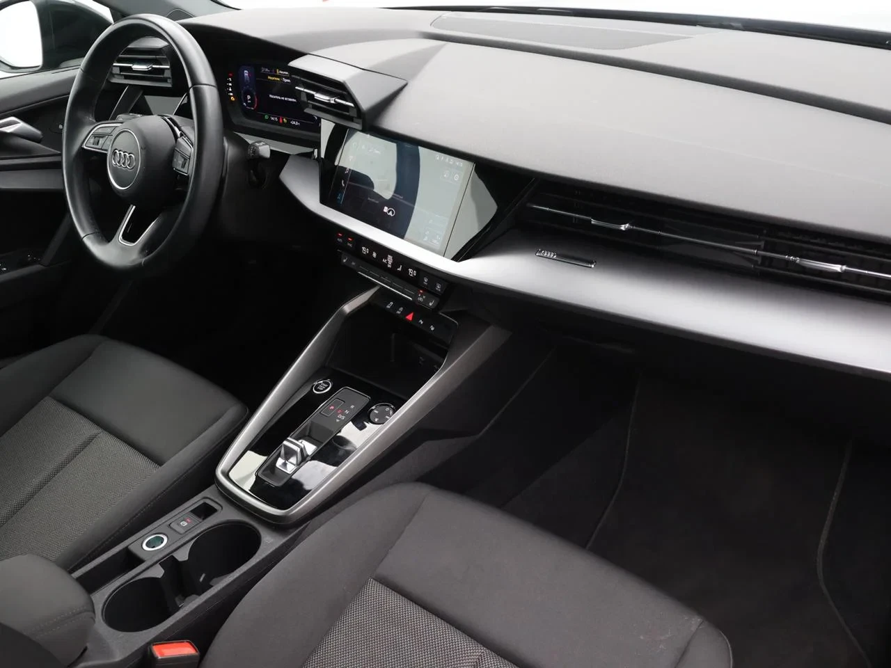 Audi A3 Sportback Audi A3 Sportback 30TFSI 110PK *AUTOMAAT*PDC*ACC*NAVI*APP-CONNECT*VIRTUAL COCKPIT*AIRCO*...*