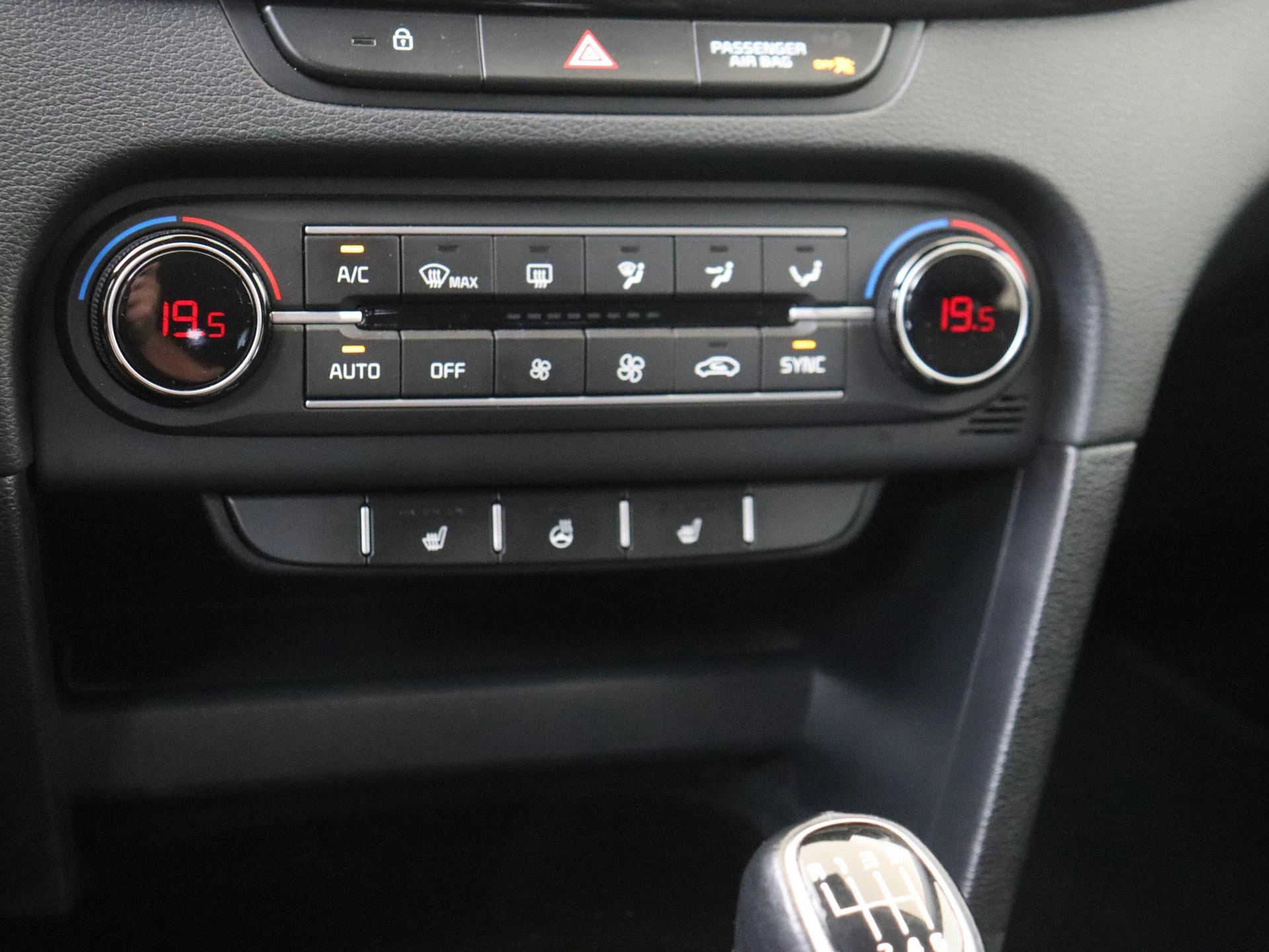 Kia-Ceed Sportswagon-image-19
