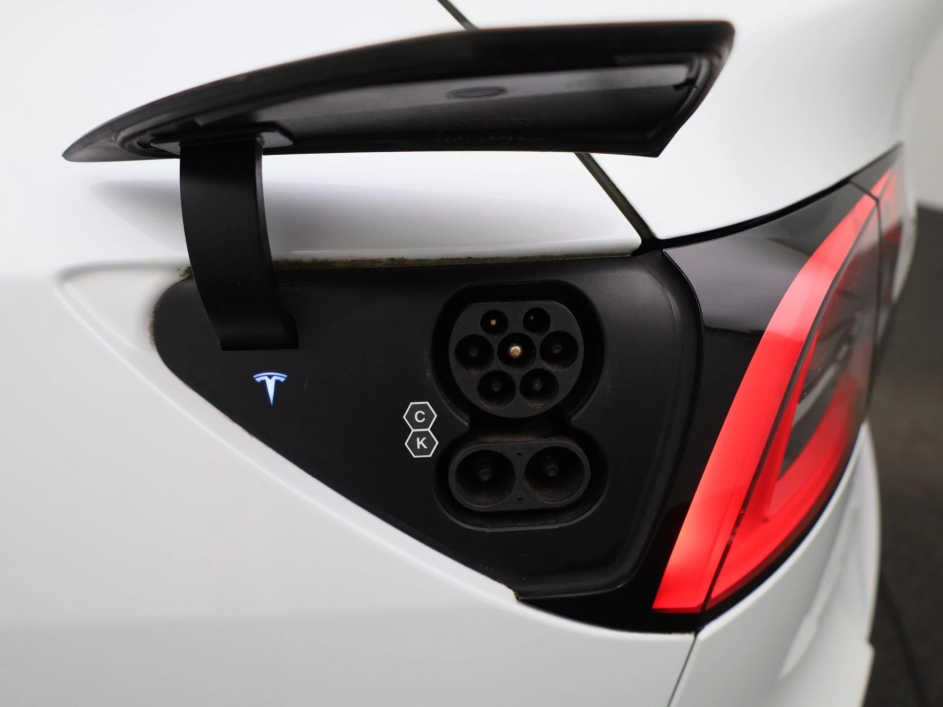 Tesla-Model Y-image-39