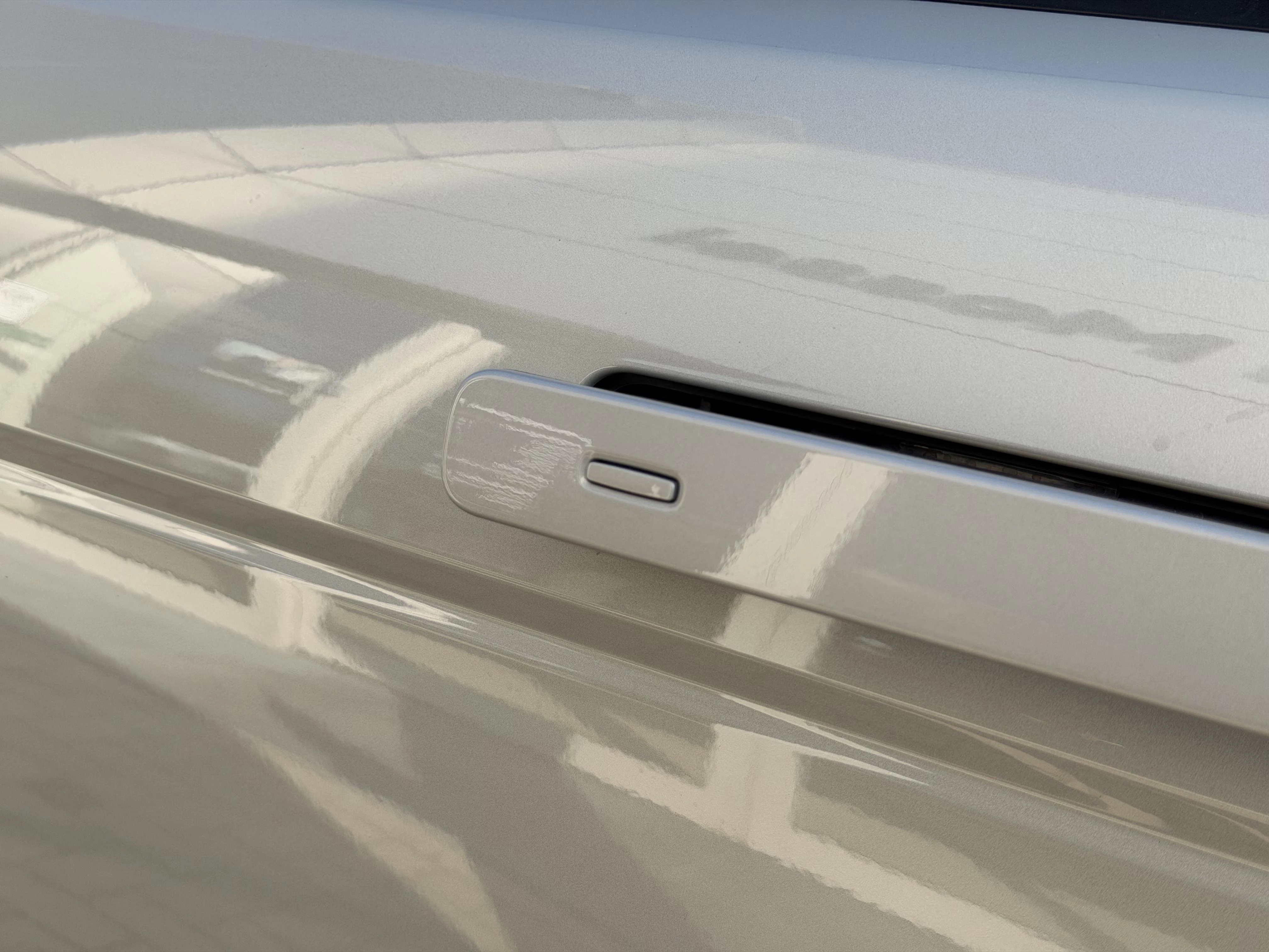 Land Rover-Range Rover Evoque-image-25