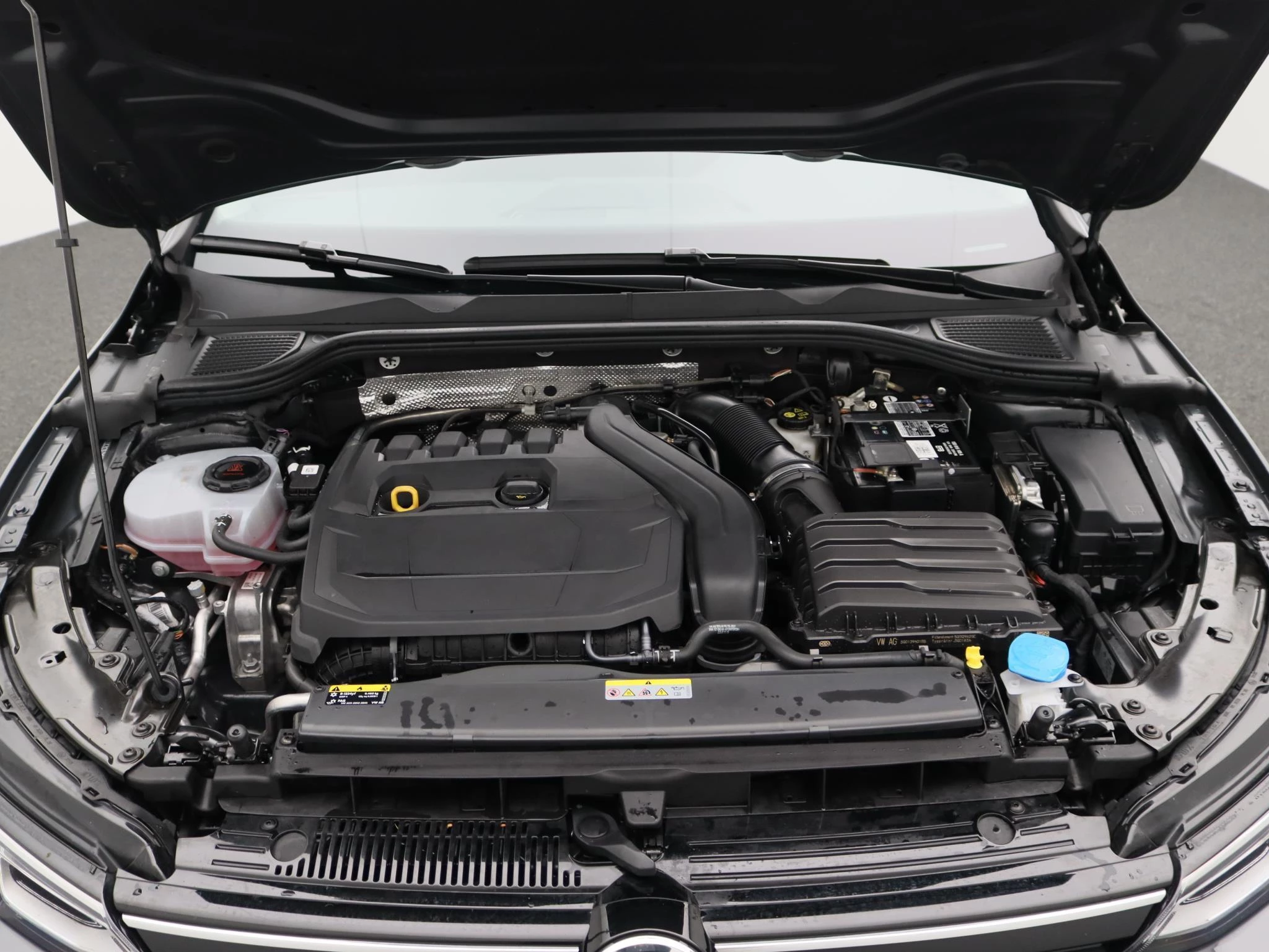 Volkswagen-Golf-image-29