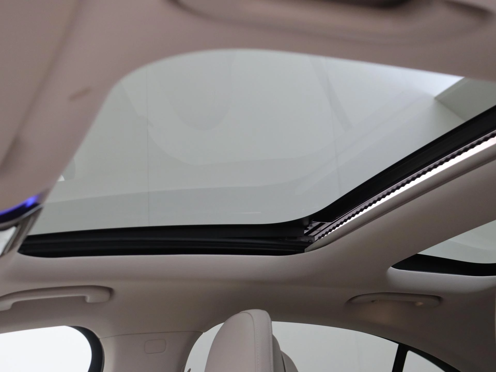 Mercedes-Benz-E-Klasse-image-31