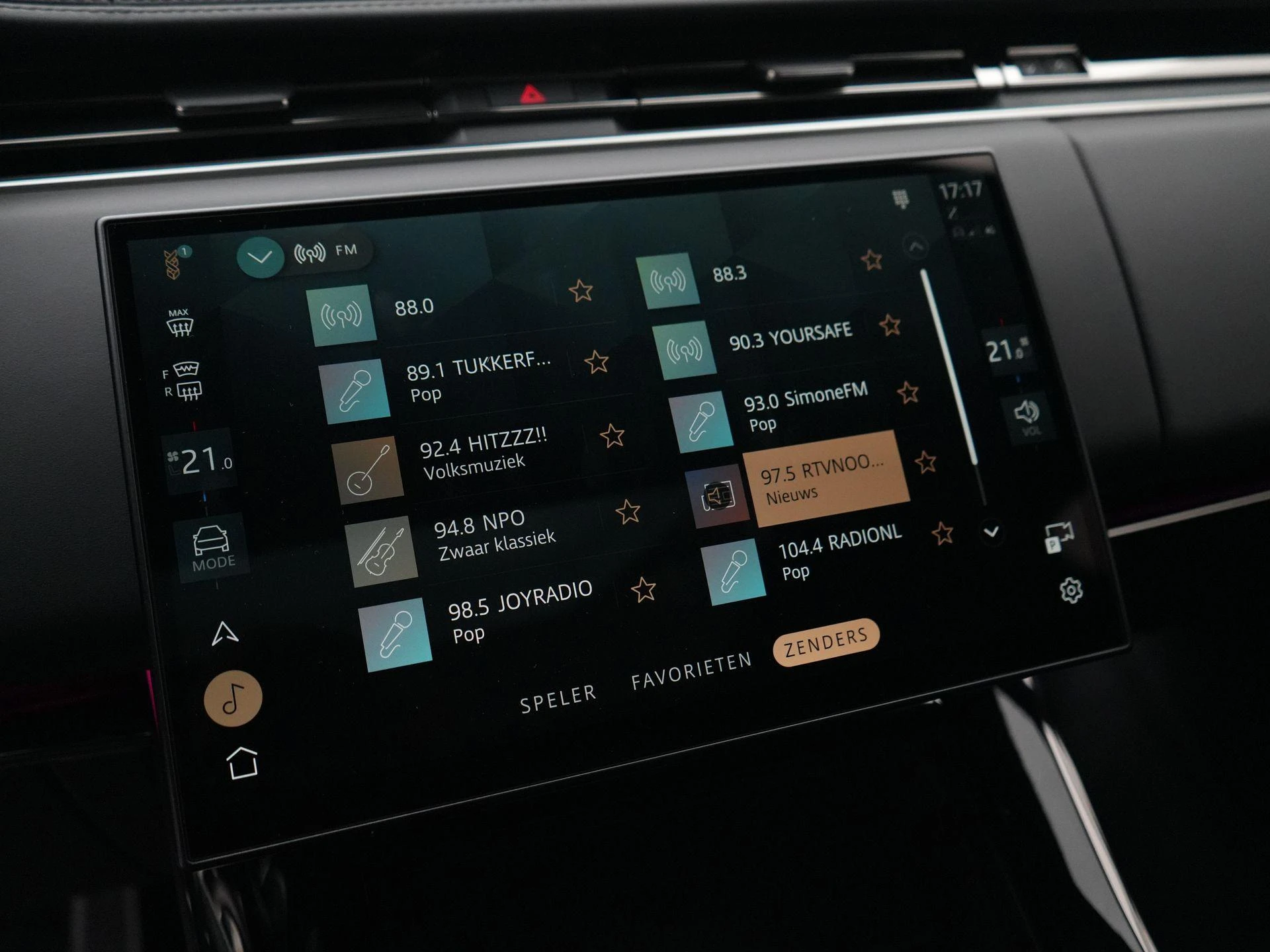Land Rover-Range Rover Sport-image-22