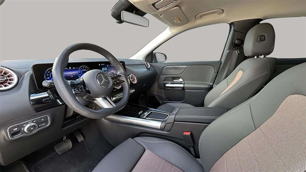 Mercedes-Benz-EQA-image-9
