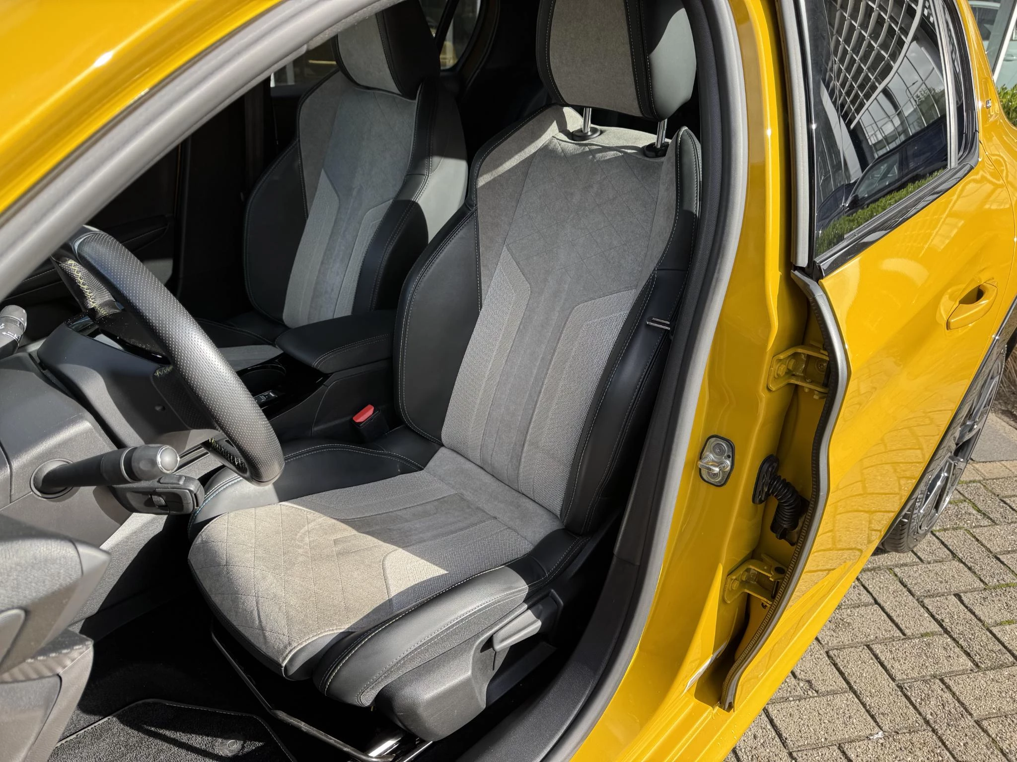 Peugeot-208-image-22
