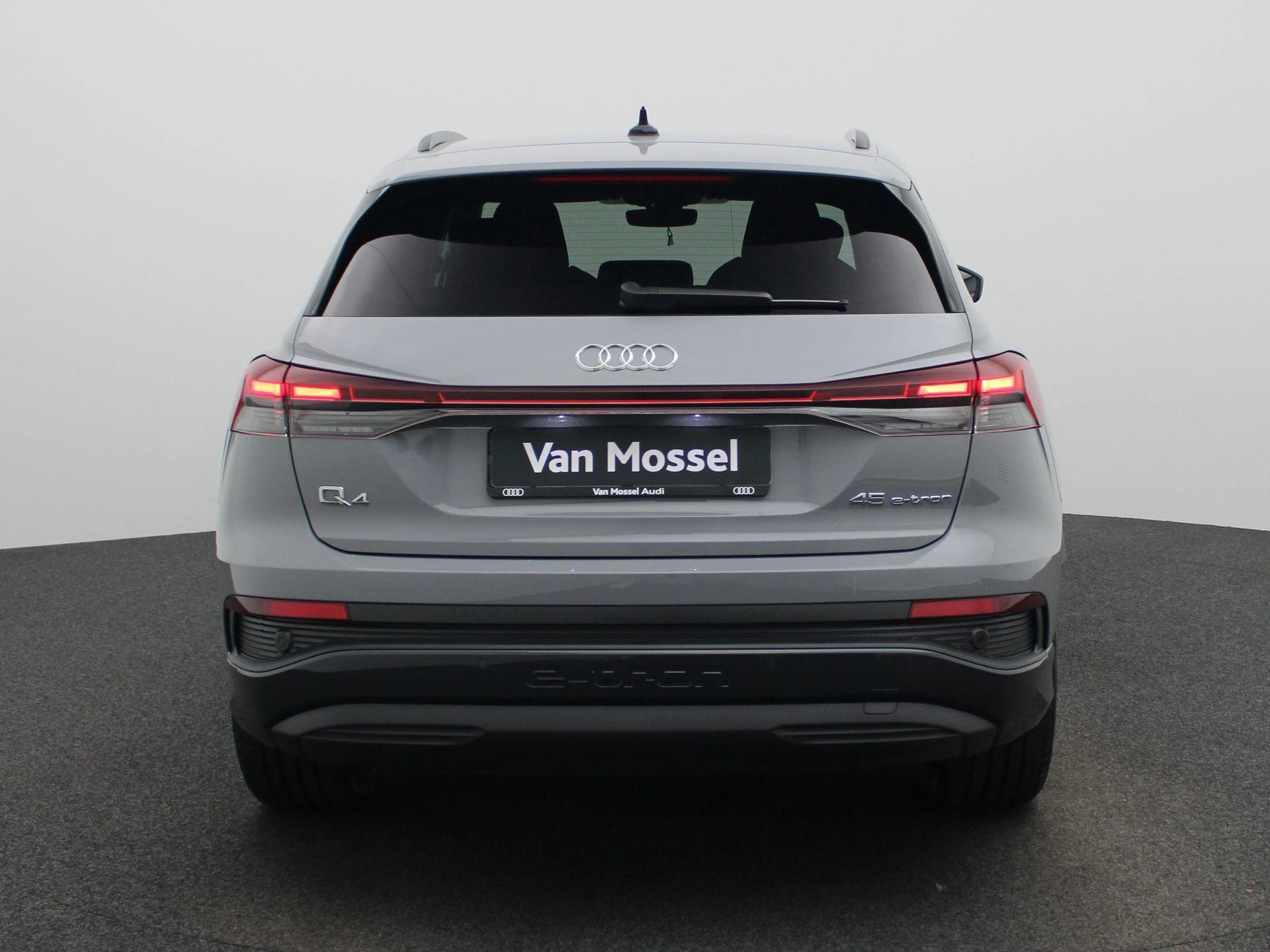 Audi-Q4 e-tron-image-4