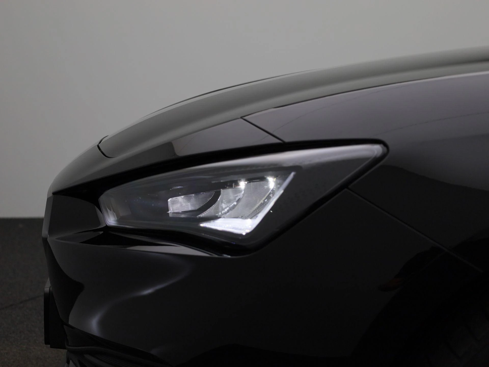 SEAT Leon Sportstourer 1.5 TSI e-Hybrid FR Business