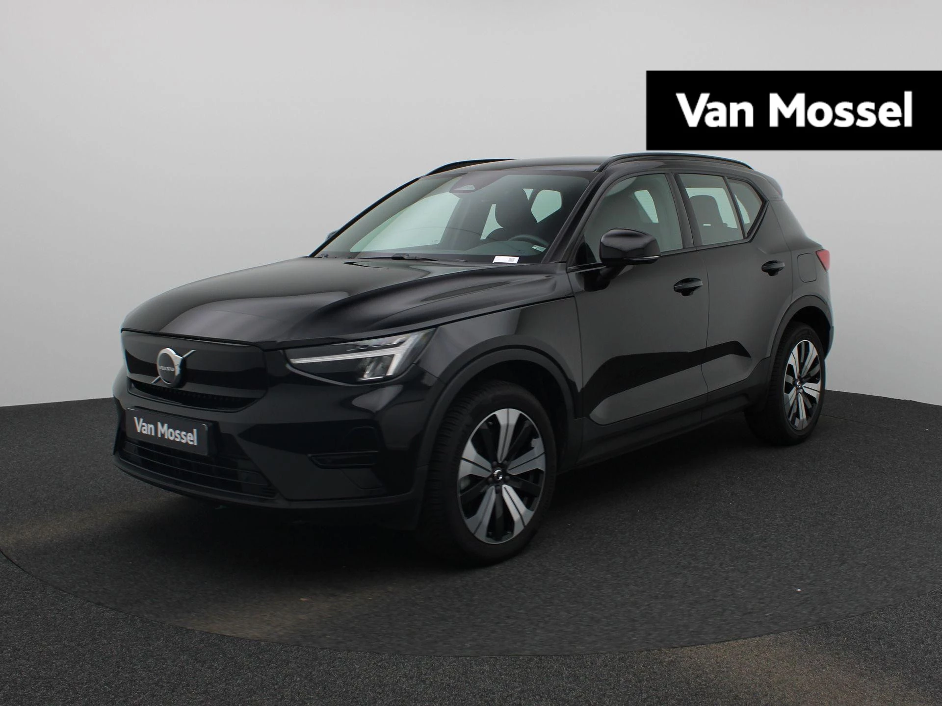 Volvo-XC40-image-0