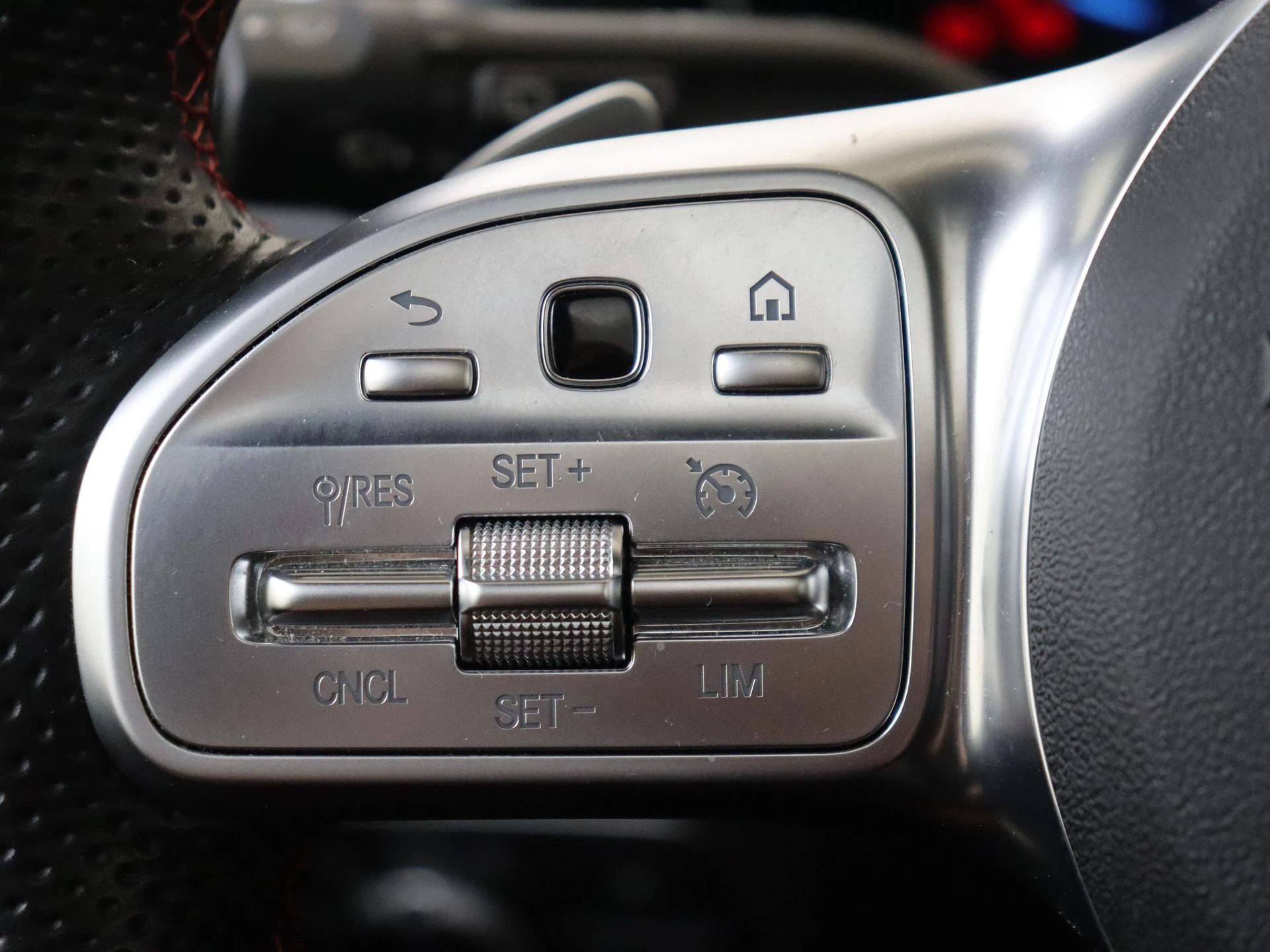 Mercedes-Benz B-Klasse 180 Business Solution AMG