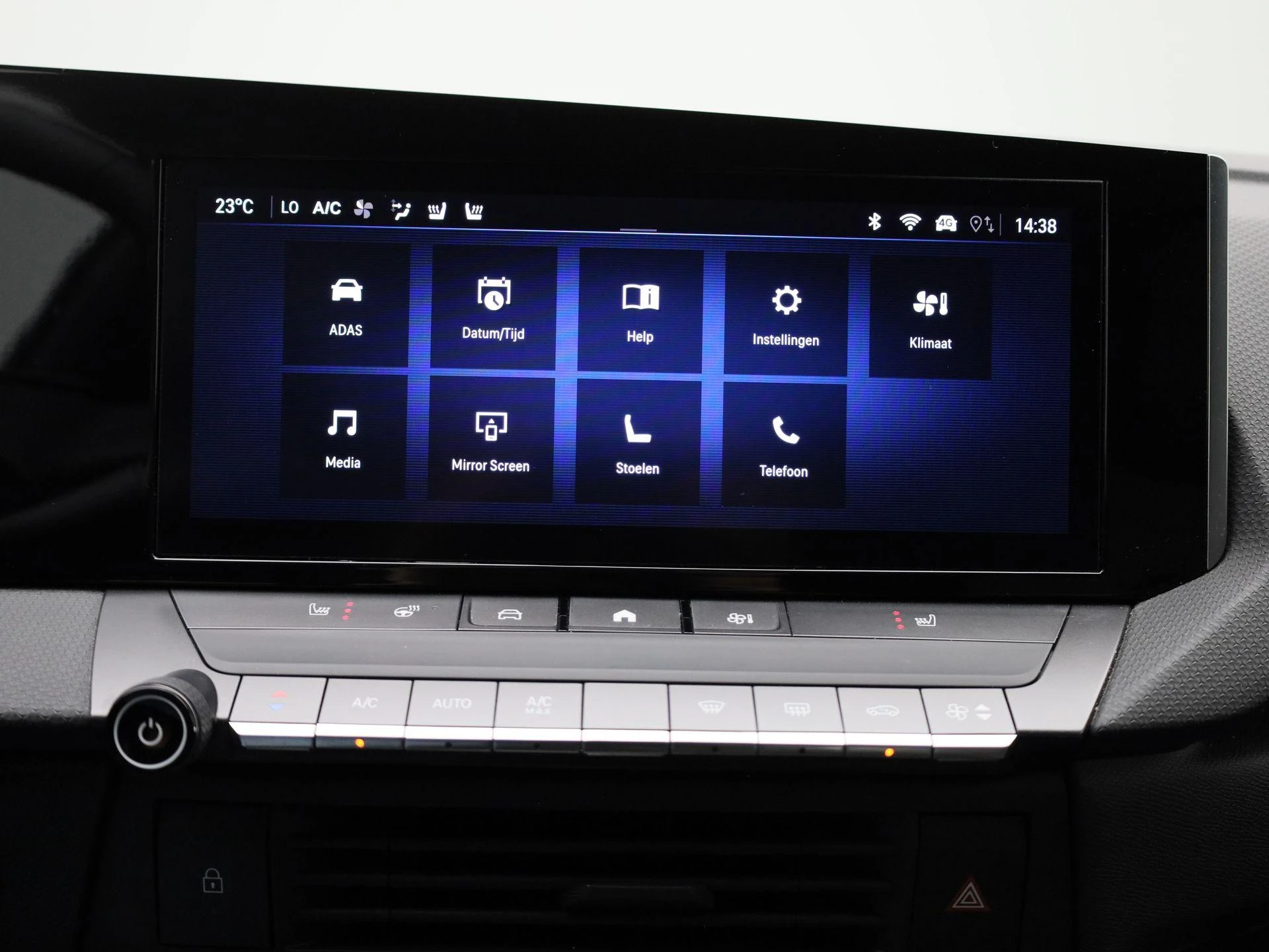 Opel-Astra-image-15