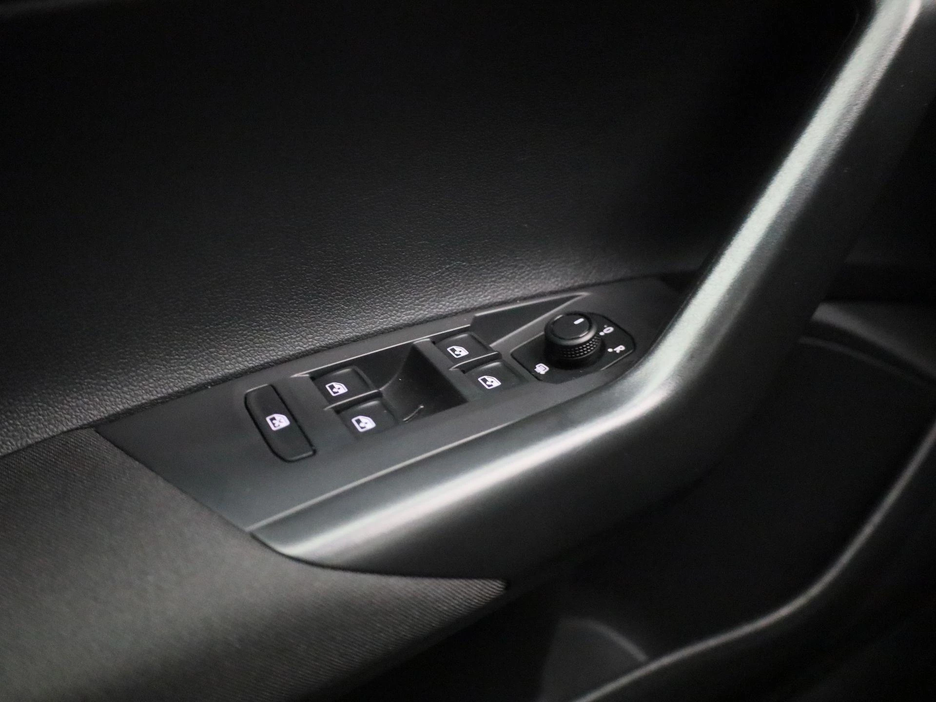 Volkswagen-Polo-image-21