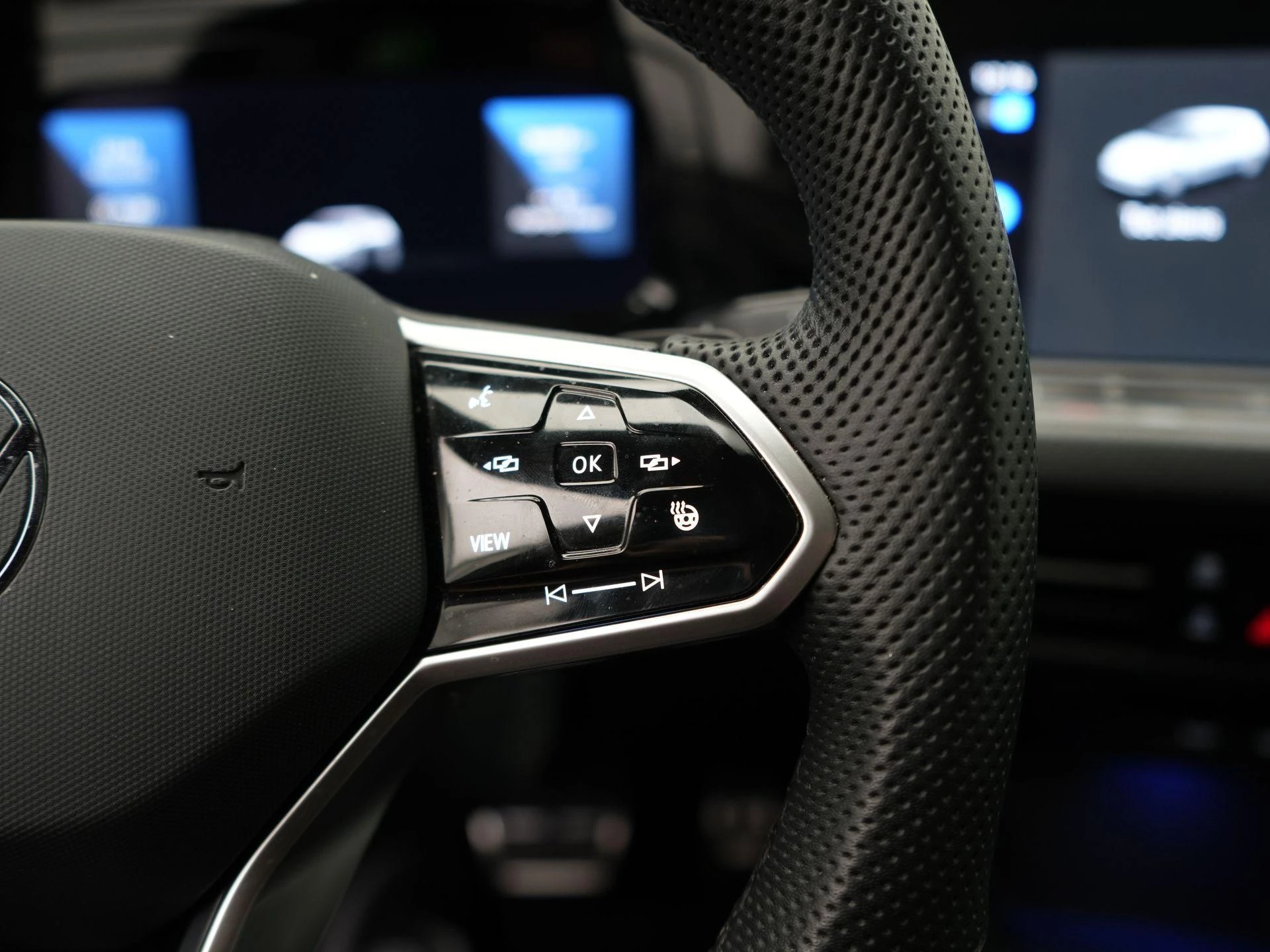 Volkswagen-Golf-image-33