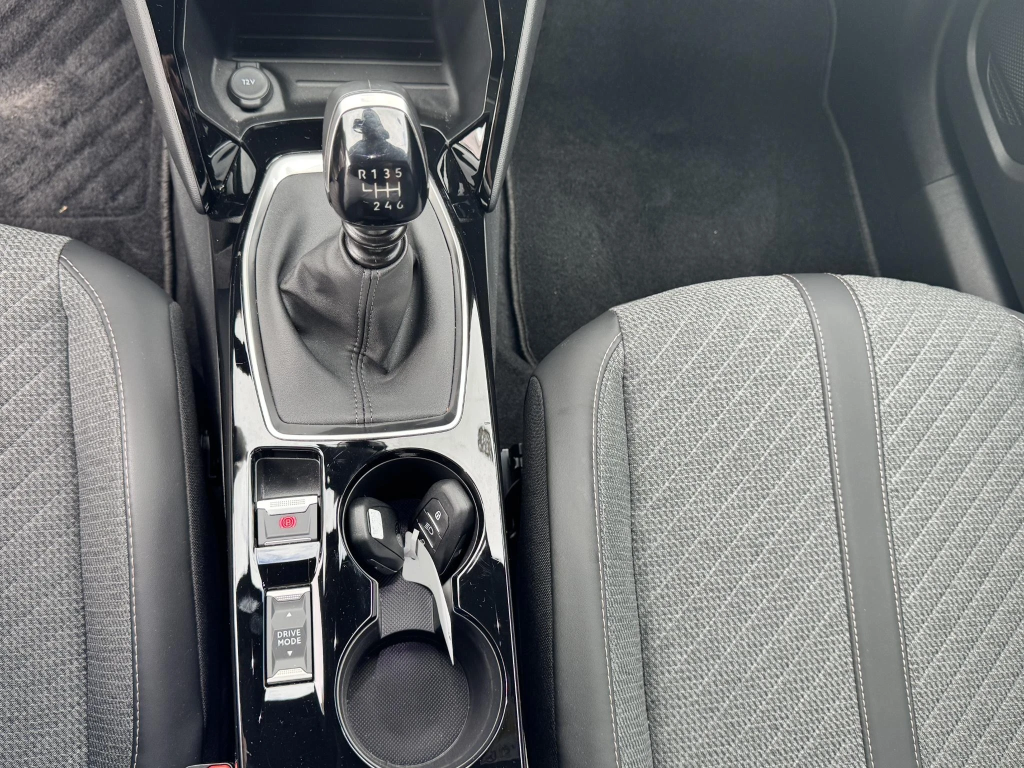 Peugeot-2008-image-15